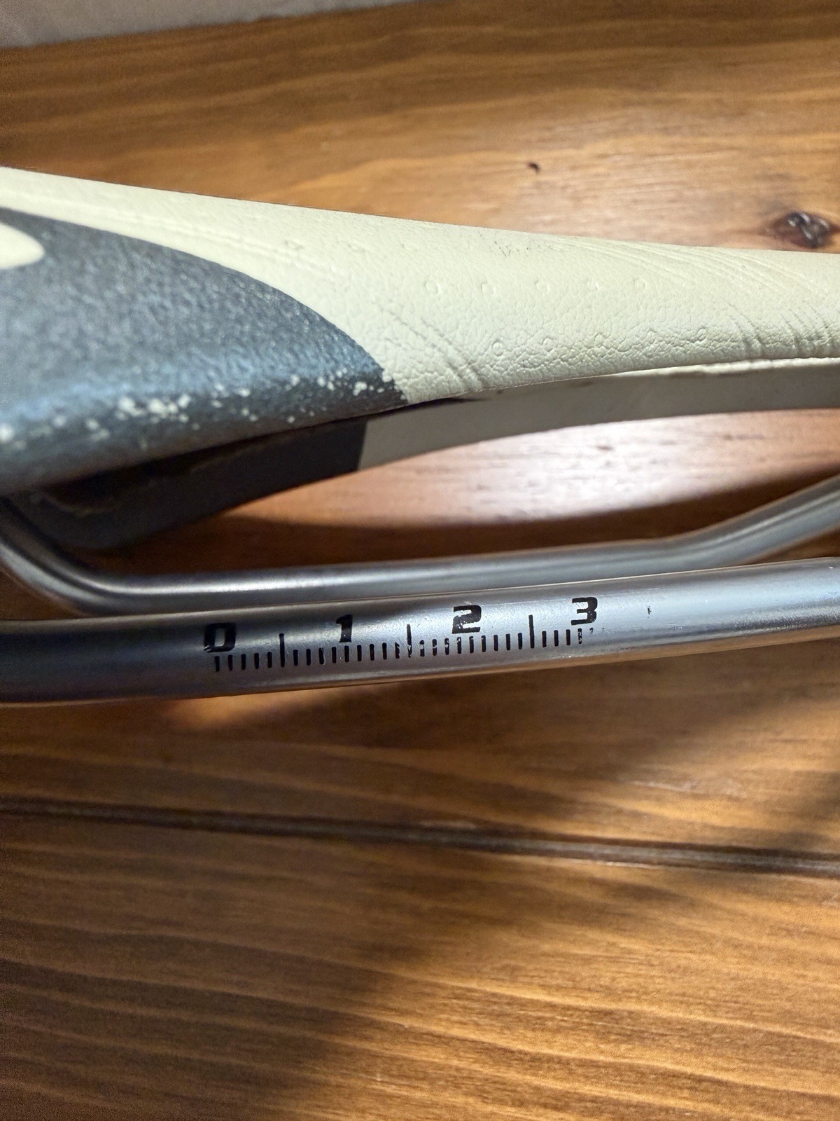 Specialized Toupe Cutaway Road Bike Saddle/Seat White/Gray 143 mm