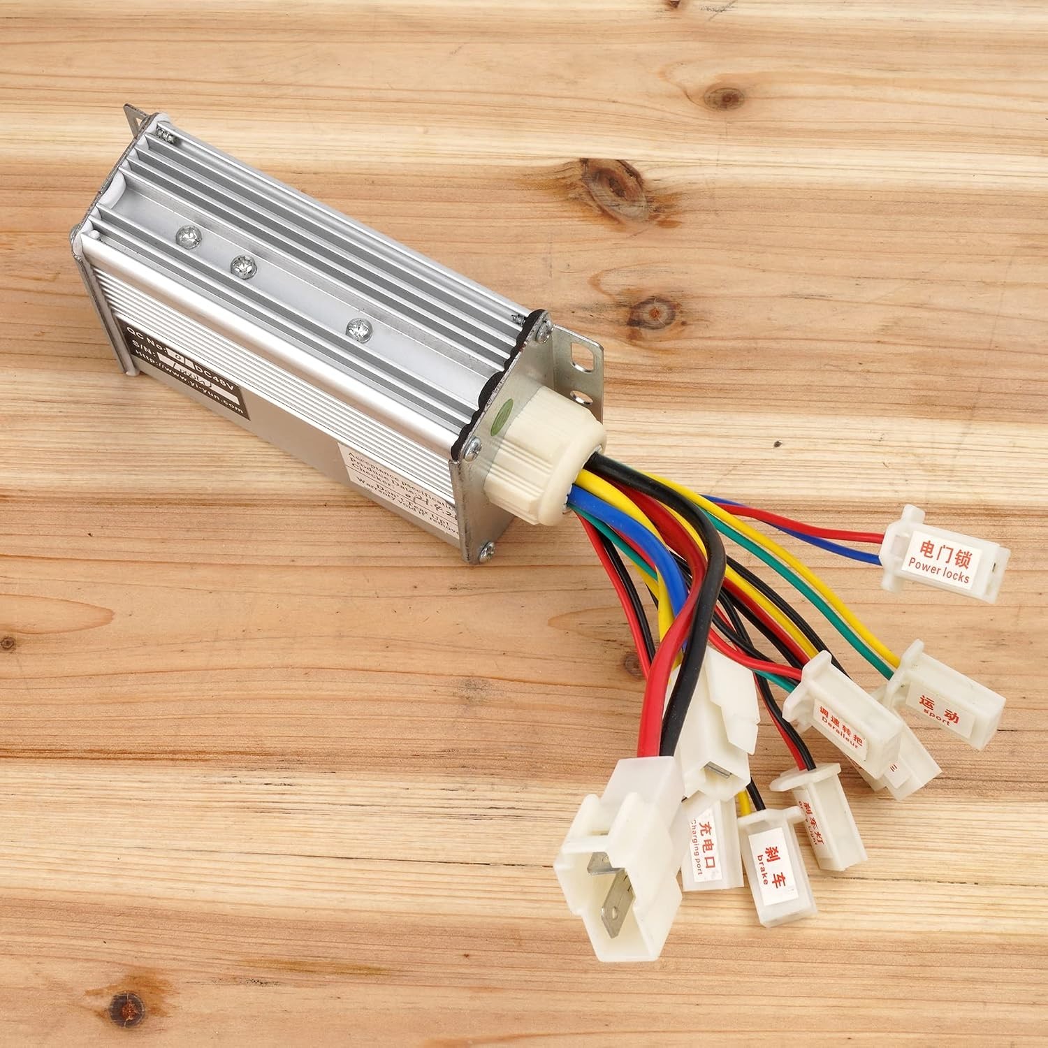 Brushed Motor Controller 48V 1000W with White Battery Connection for Scooters