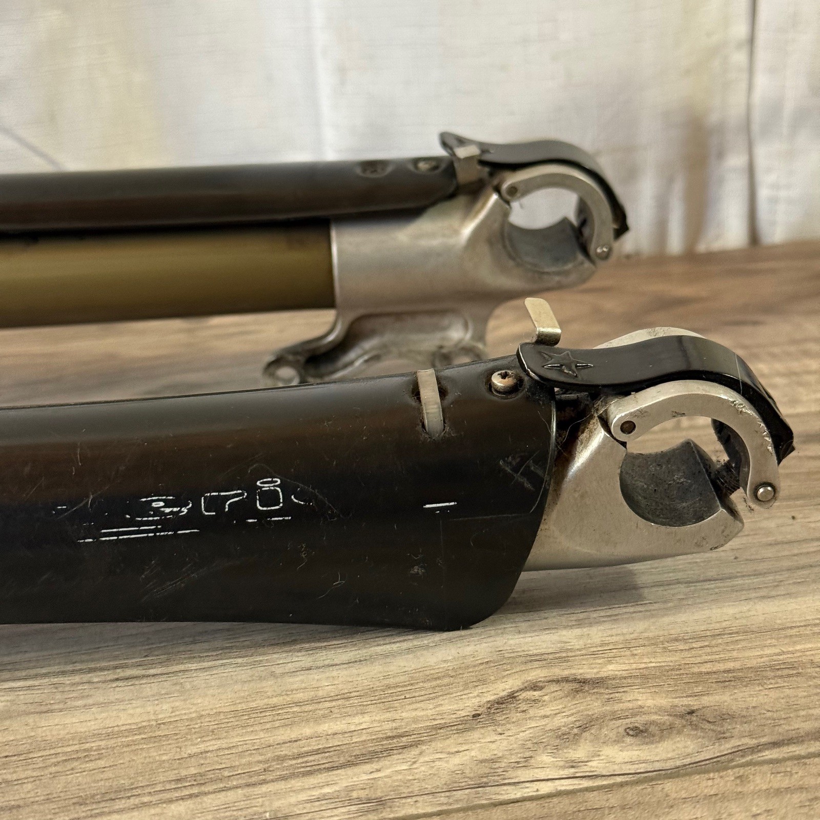 Maverick SC32 Single Crown Fork 1 1/8 200mm 100 Travel Inverted Fork 
