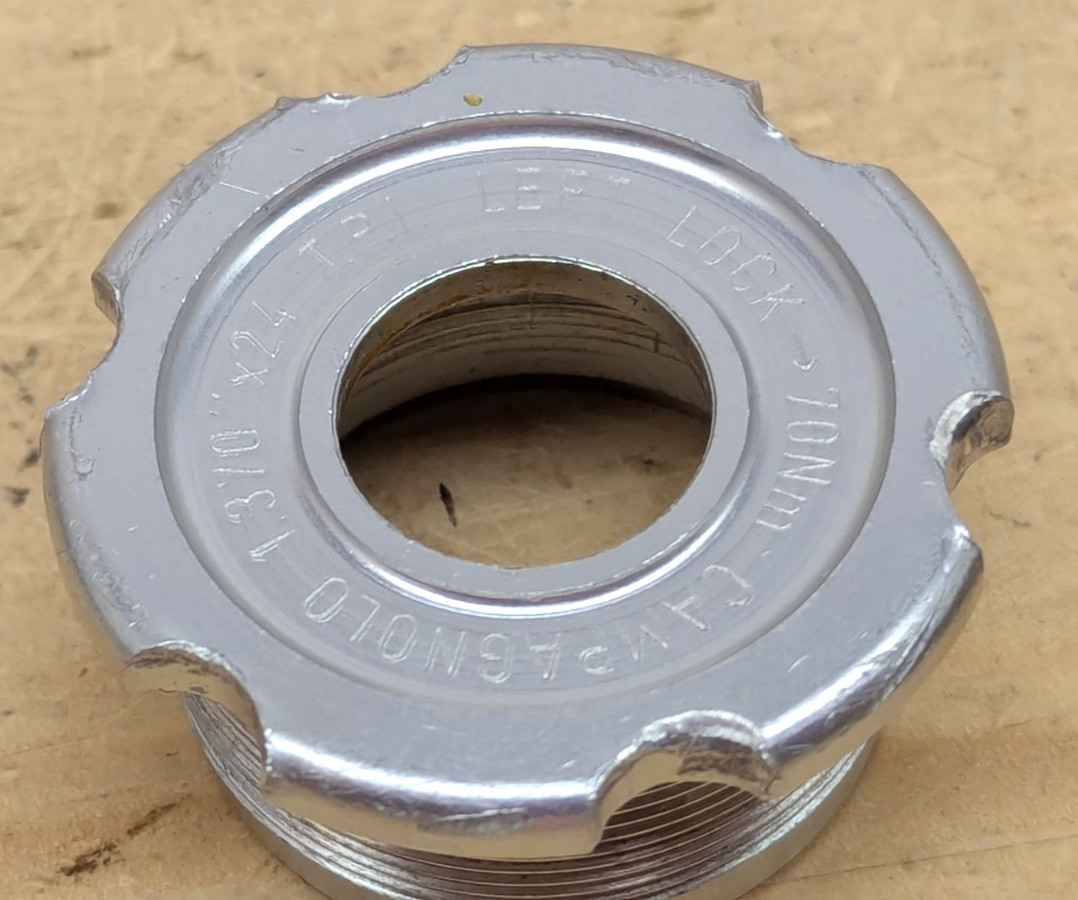 Vintage Campagnolo Bottom Bracket 68mm 116mm 1.37×24 BSA ISO English Silver