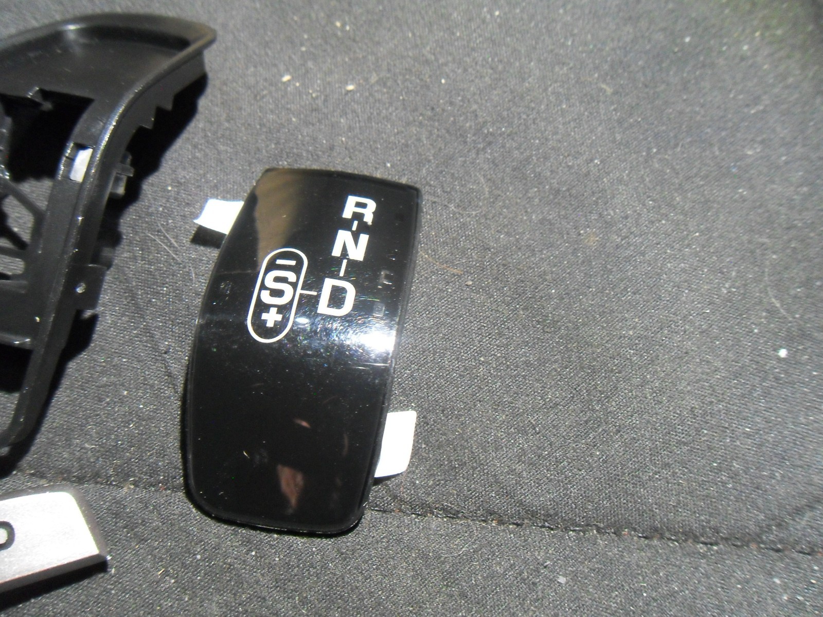 LR117072 Gear Shift Knob Shifter Repair Module Kit, Compatible with Range