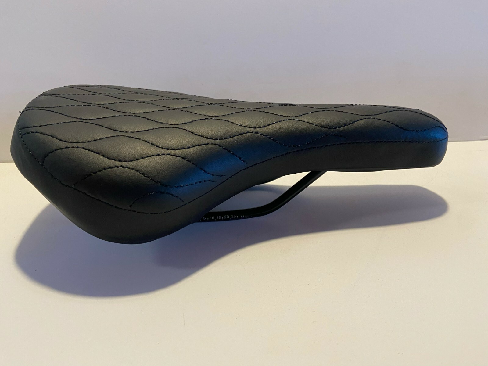 R4 BMX BIKE BICYCLE SEAT OLD SCHOOL DIAMOND INSPIRED SADDLE