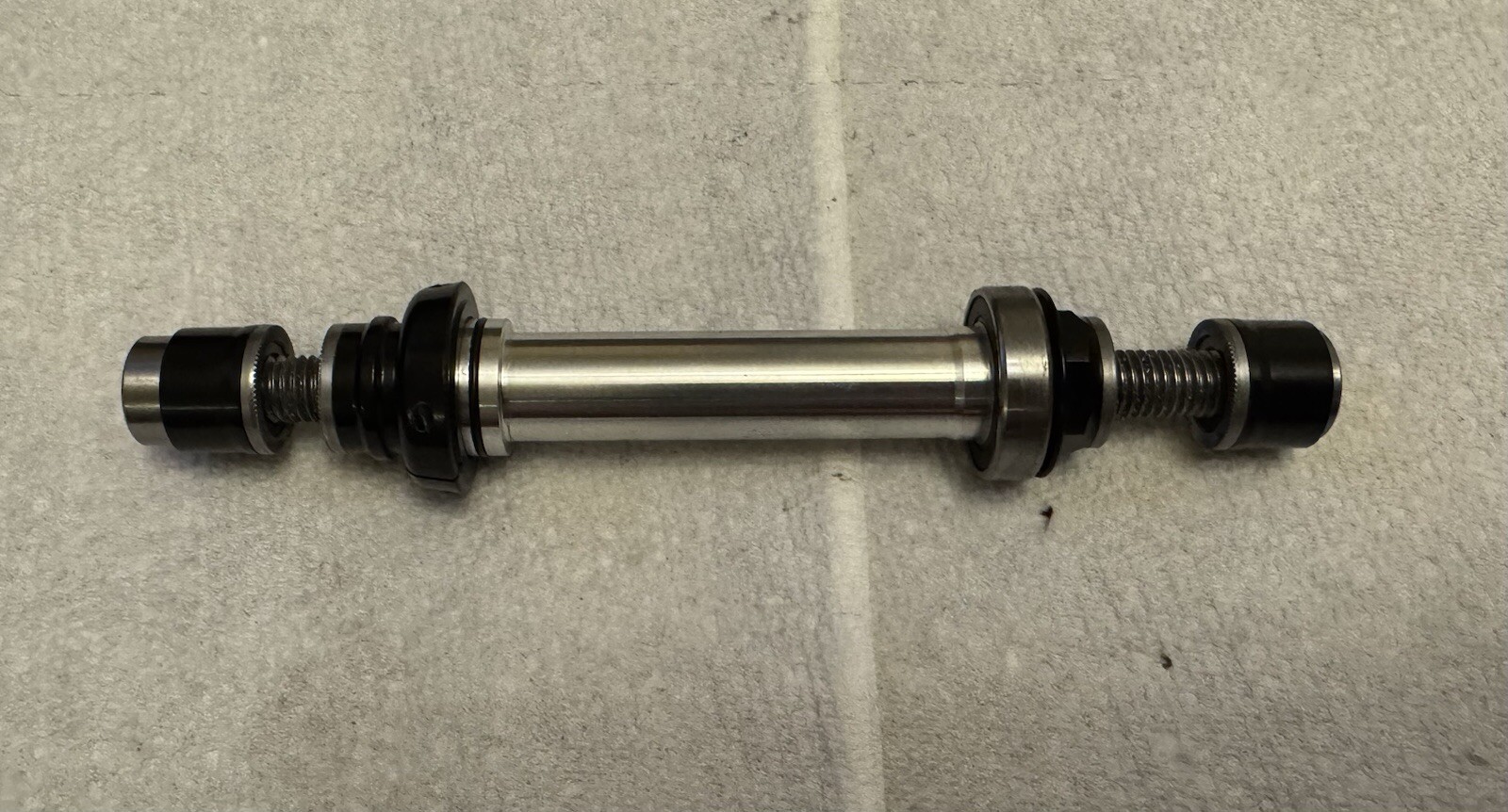 Onyx Ultra Hub Axle Kit