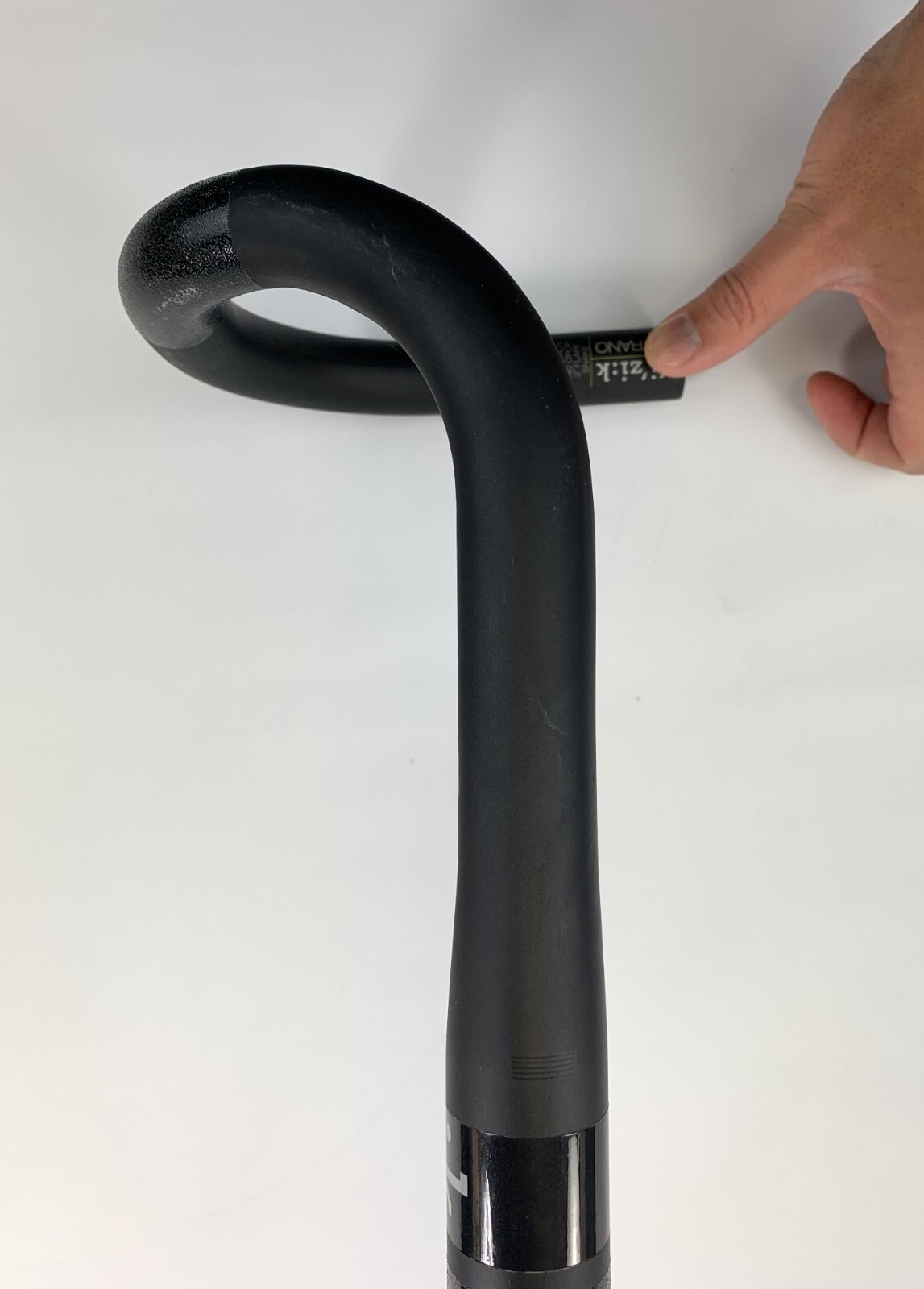 Fizik Cyrano 00 Snake 460 mm x 31.8 Carbon Drop Handlebar