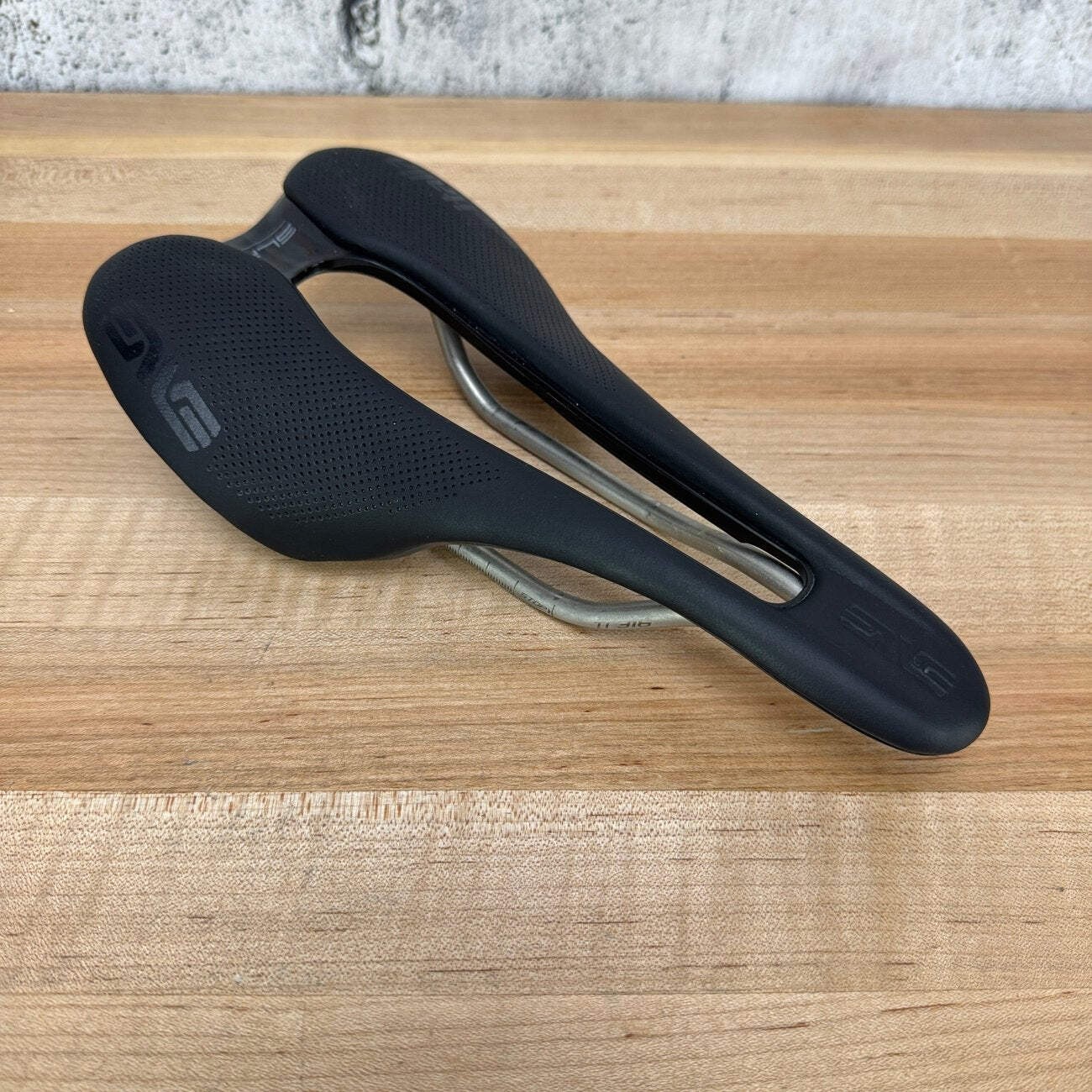 Low Mile! Selle Italia x ENVE Boost SLR 130mm 7x7mm Ti 316 Rails 130mm Saddle
