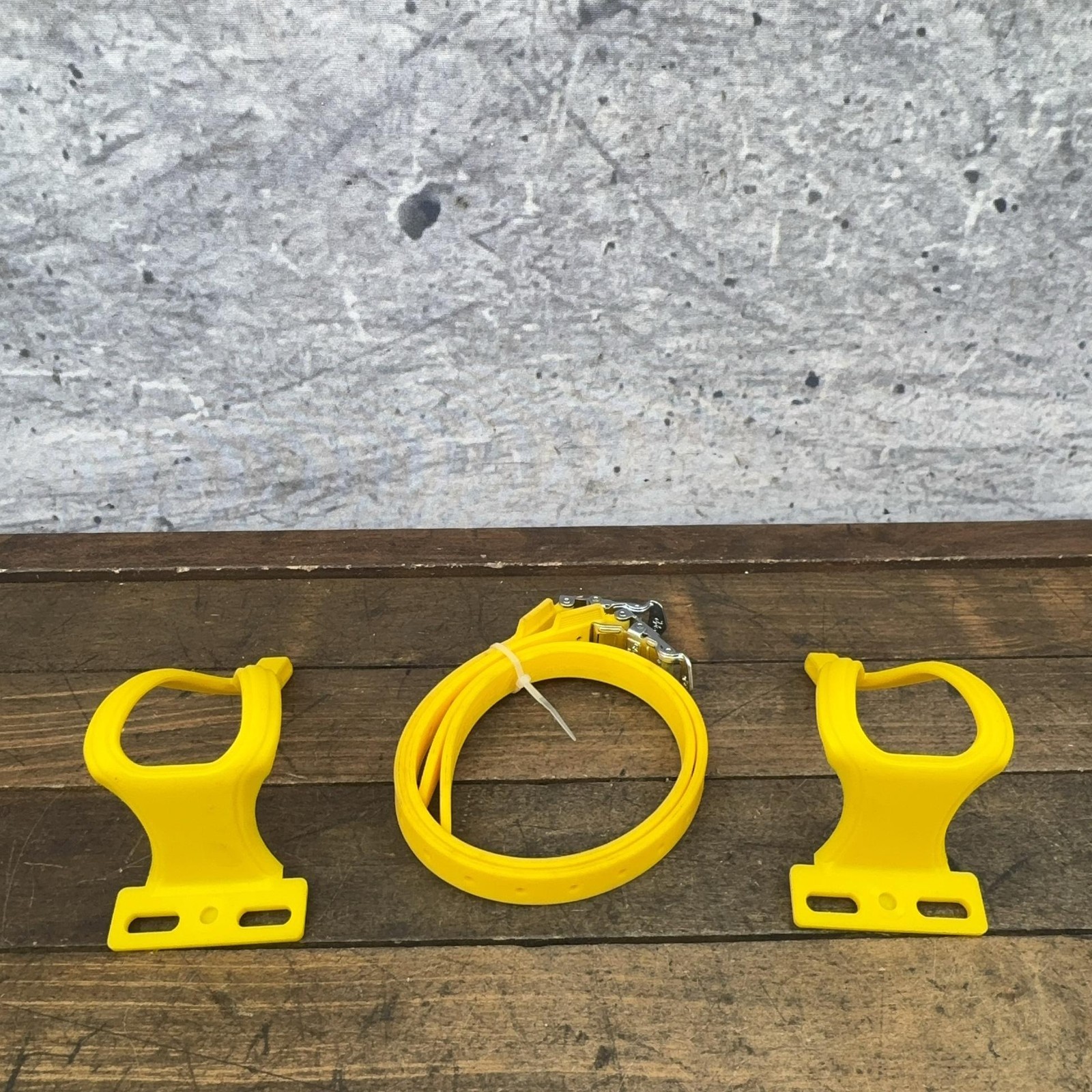 Vintage CatEye Toe Clips Straps Yellow NOS Pair Road Bike 80s Japan Plastic