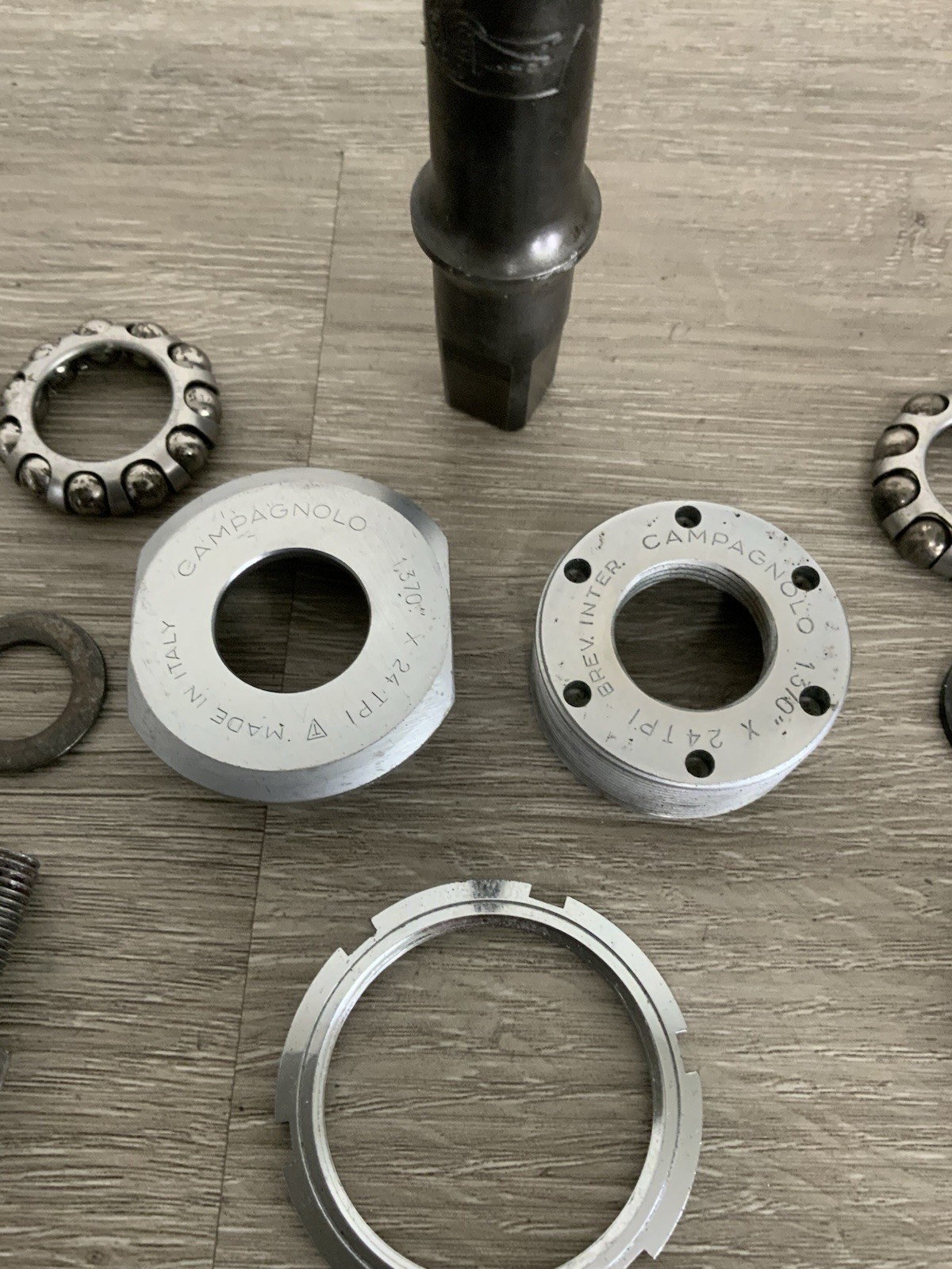 CAMPAGNOLO CHORUS BOTTOM BRACKET 68–114 MM BSA THREADED