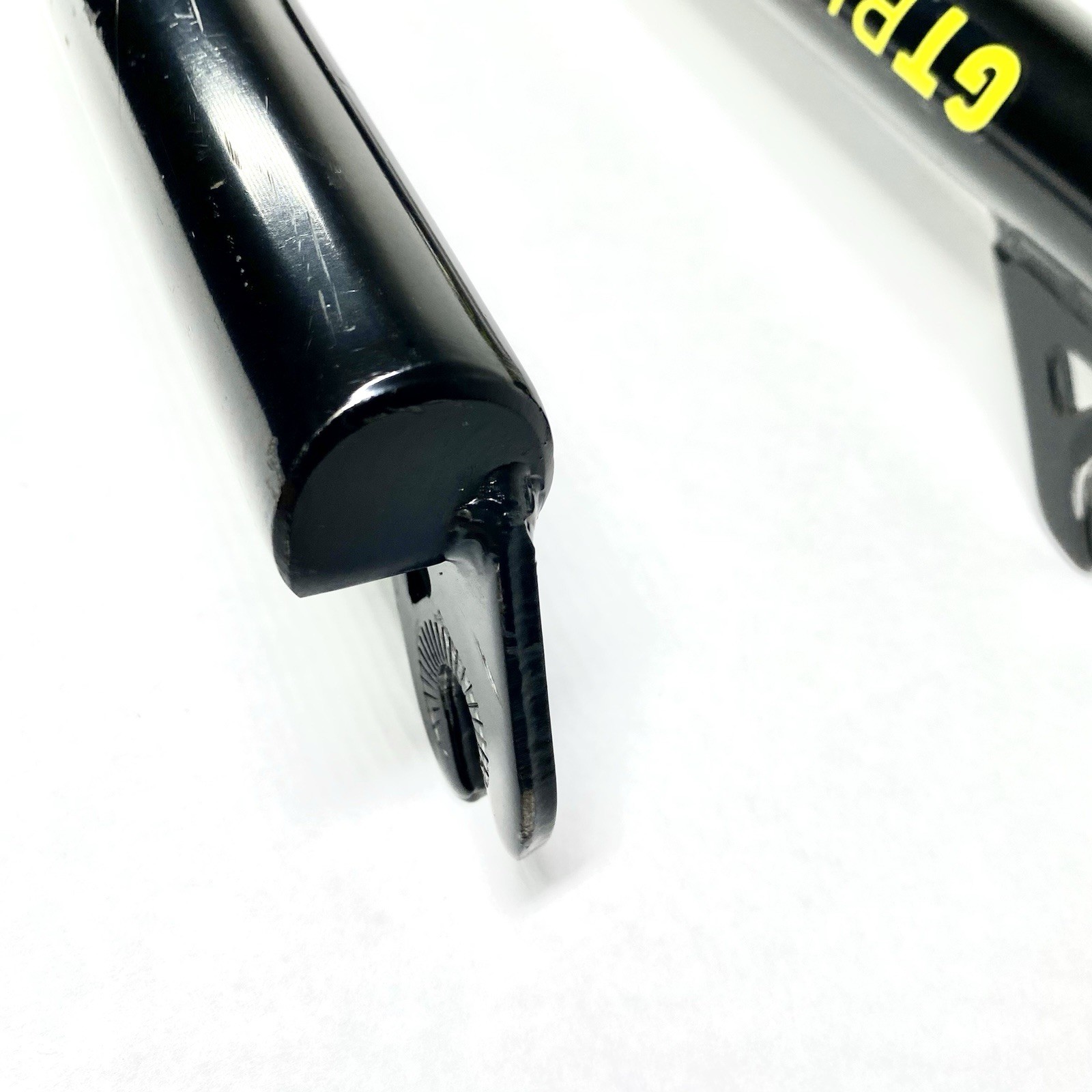 GT Bikes BMX Fork 20″ Freestyle Black 1-1/8″ Threadless 3/8″ Dropouts 7″ Steerer