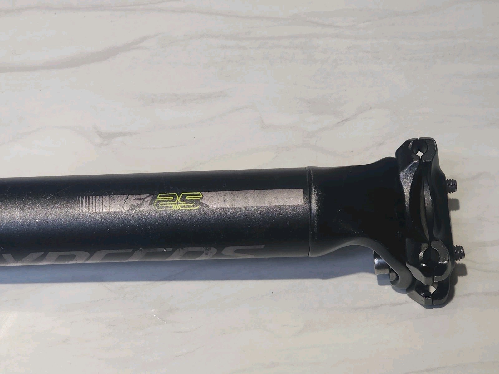 Syncros FL 2.5 Seat Post 31.6 mm x 400mm Black/Lime green or Yellow?