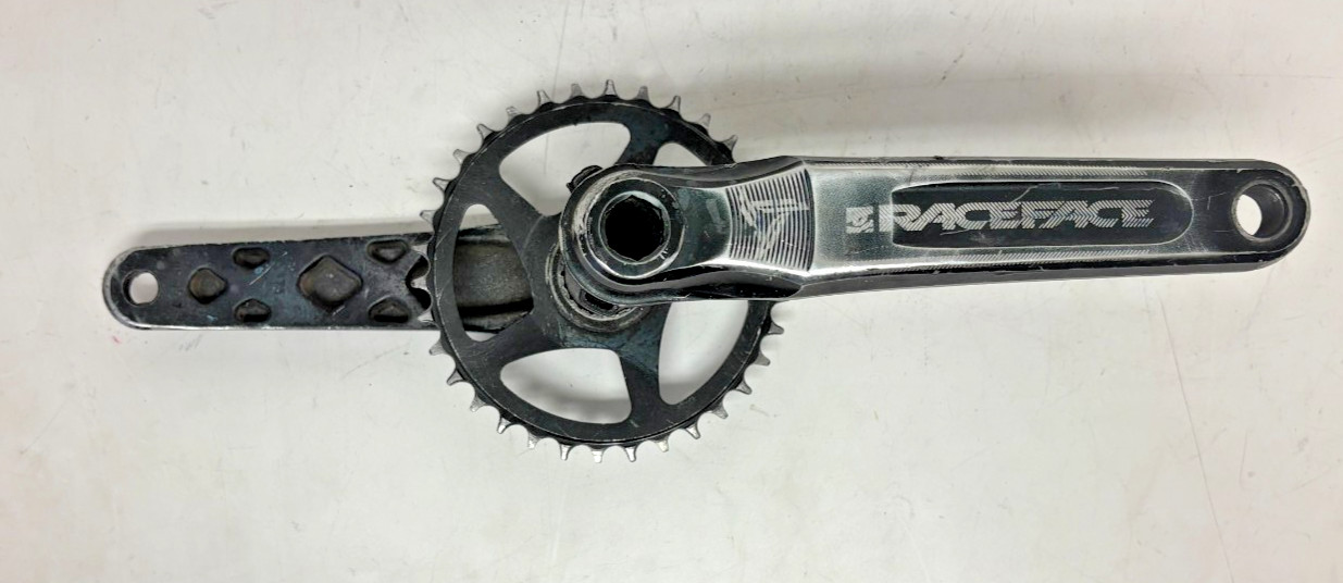 Raceface Turbine BB30 175mm Black Aluminum Mtn Bike Crankset 34-Tooth Chainring