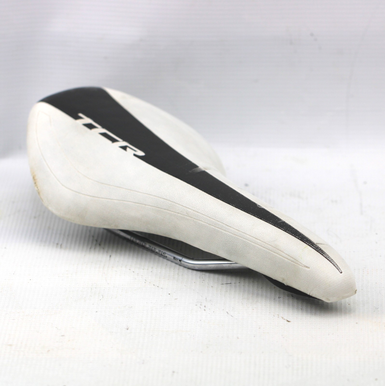 GIANT (VELO) TCR SADDLE Bike Seat 140x290mm 355g White/Black