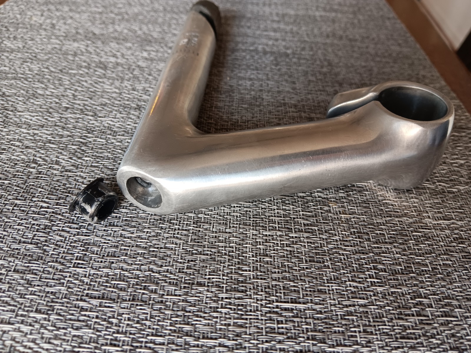 Zoom HE 1″ Stem, 100mm, 25.4 Bar Clamp, -17degree, 22.2 quill for Threaded