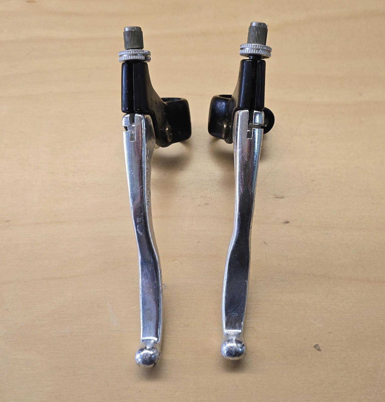 Vintage 1987 Chang Star Brake Levers Pair 22.2mm 4-Finger Black MTB,BMX,Cafe
