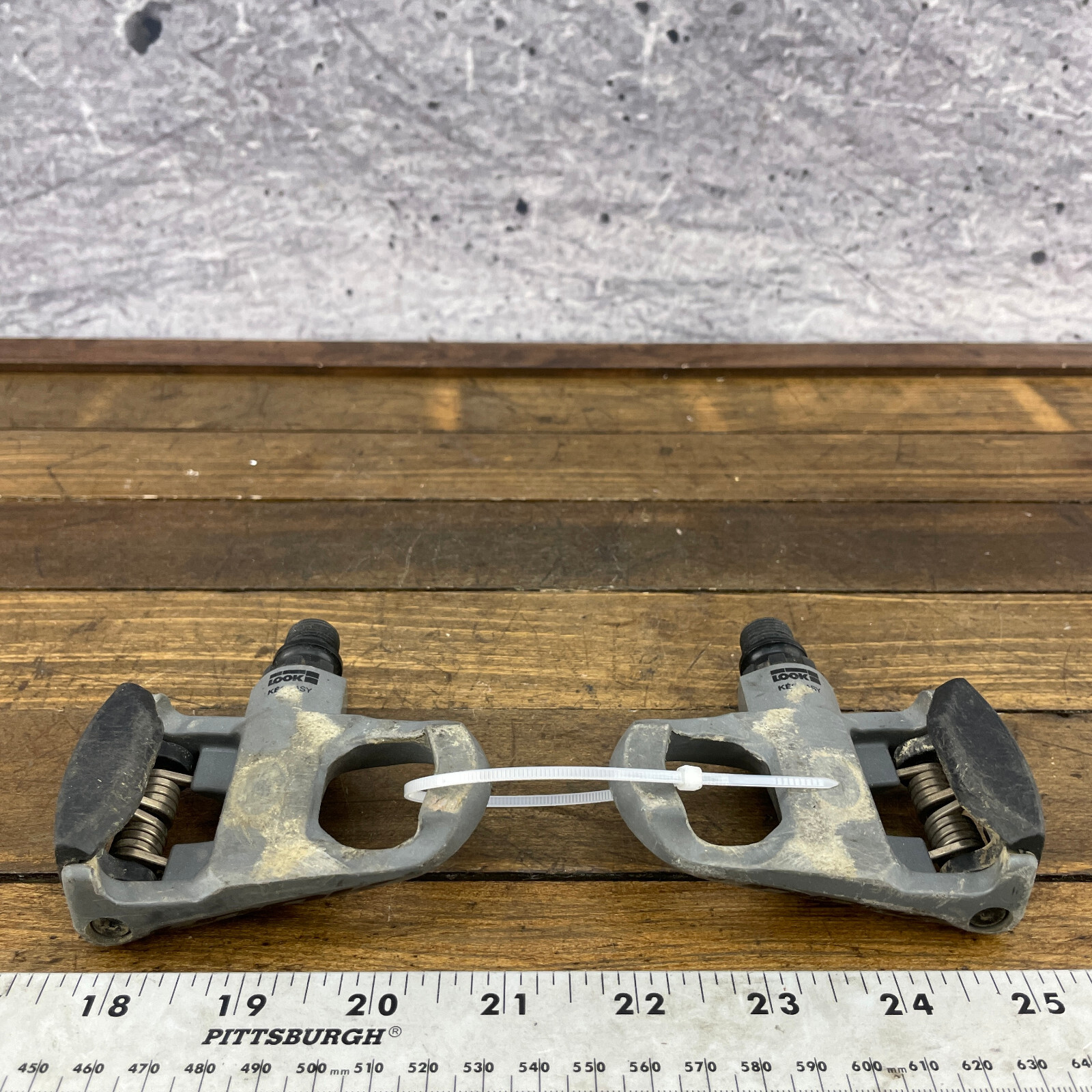 Look Keo Easy Clipless Pedals Gray 9/16 Race Bike Road Bike Vintage