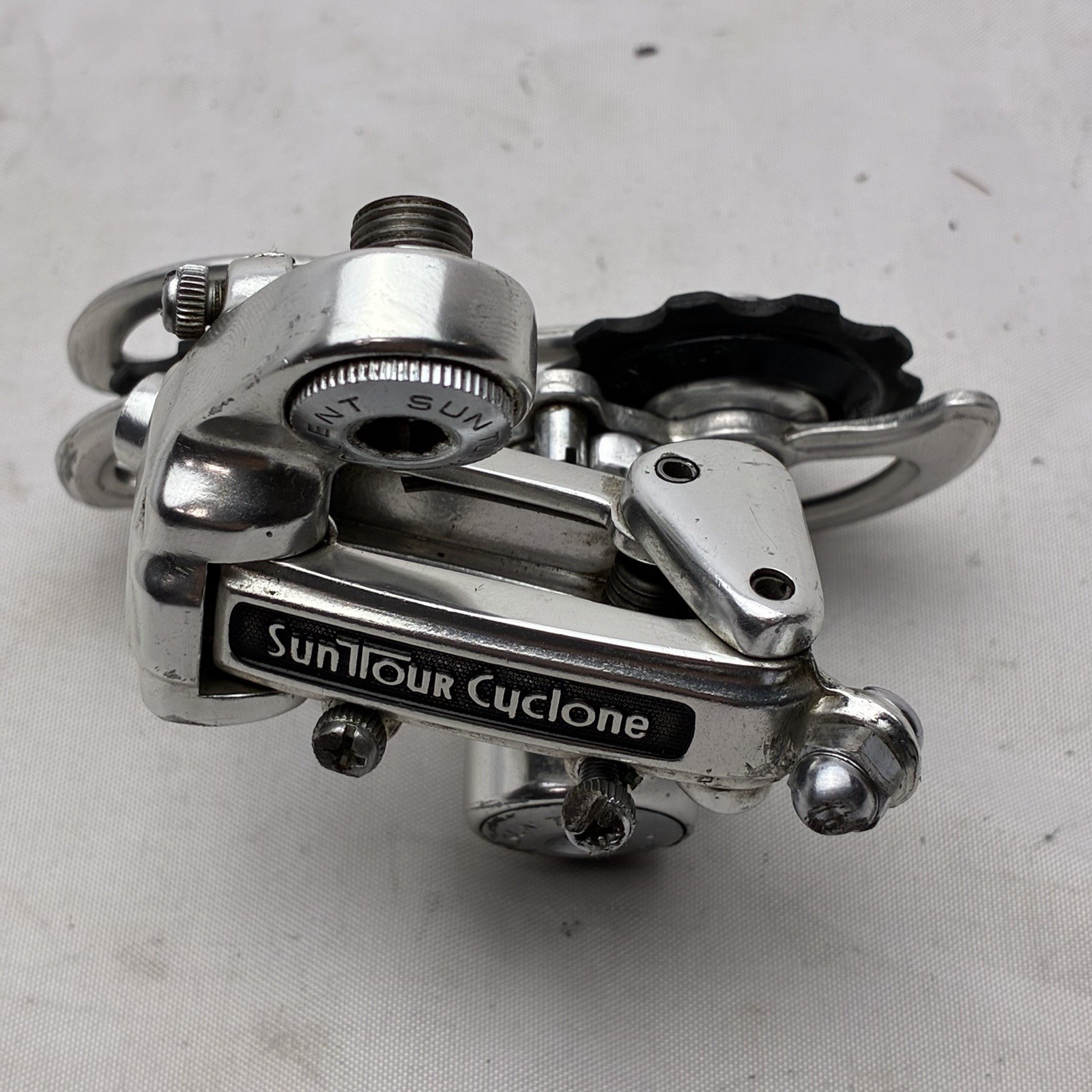 Vintage Suntour Cyclone Rear Derailleur Short Cage Bolt-On Japan 185g Road Bike