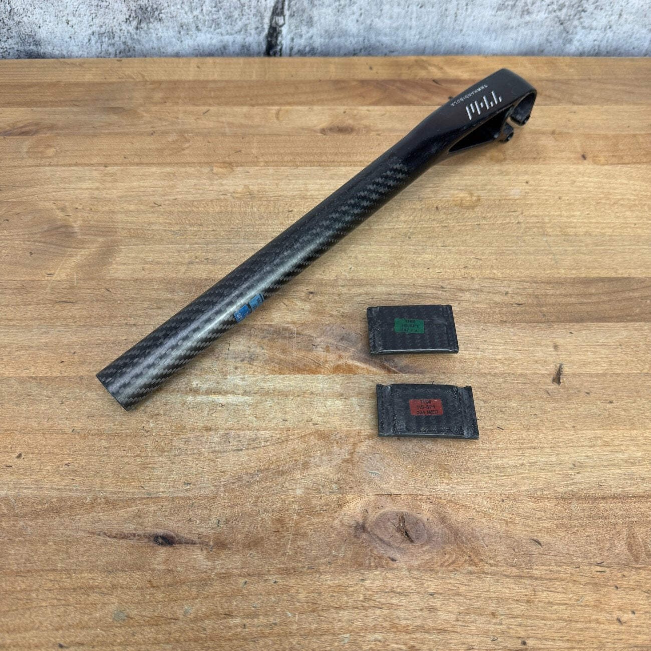 THM Mandibula SP1 209 27.2mm x 350mm Carbon 25mm Offset Bike Seatpost 164g