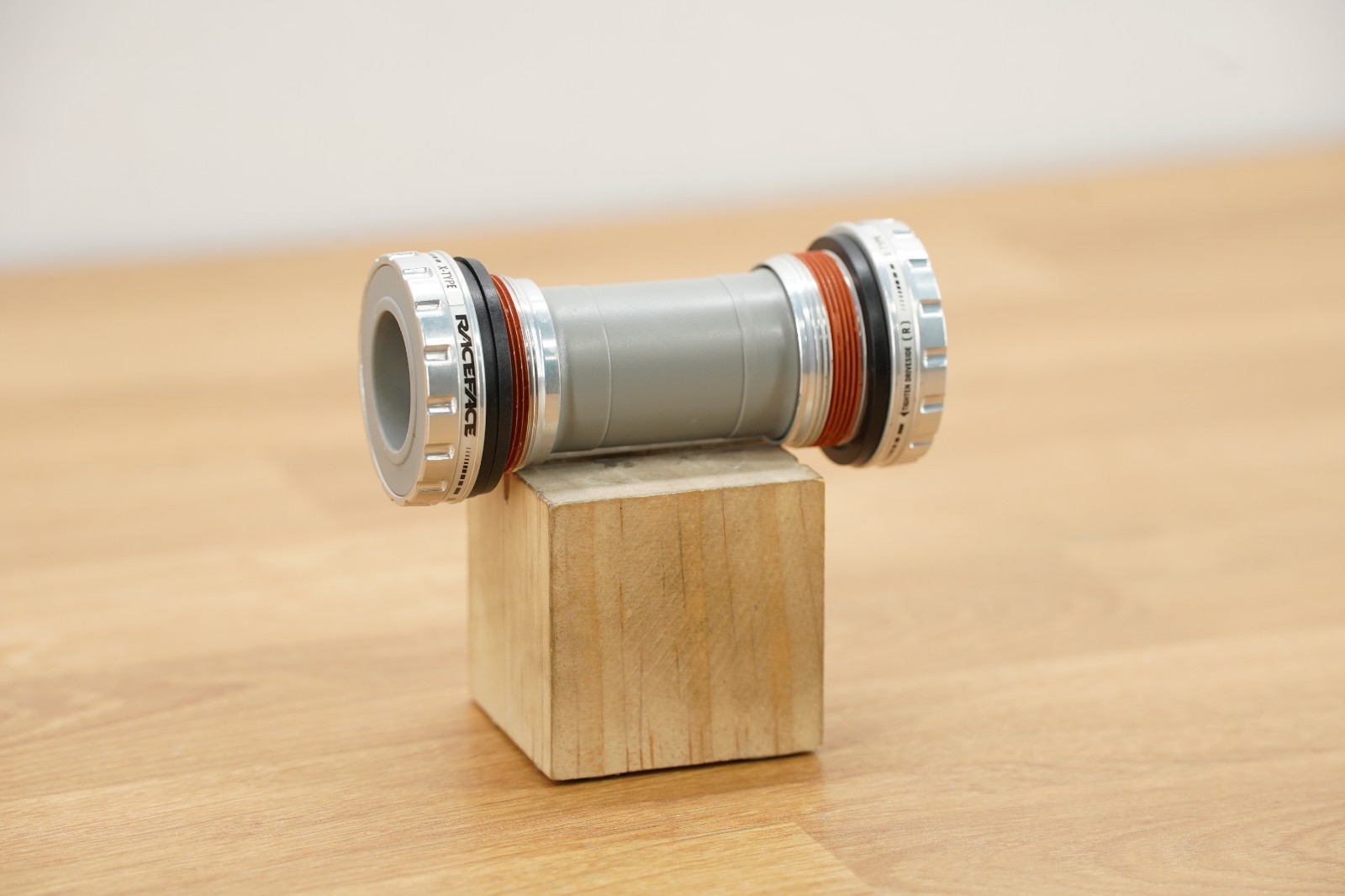 Race Face Team X-Type BSA English Threaded Bottom Bracket – 24mm – NEW
