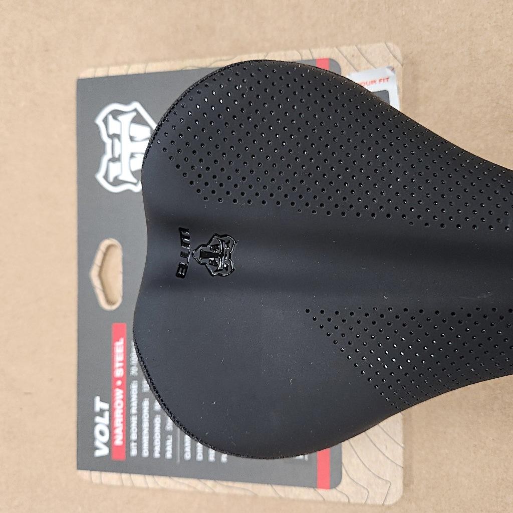 WTB Volt Medium 135mm Narrow Black Bike Saddle Unisex Steel Rails OPEN PACKAGE