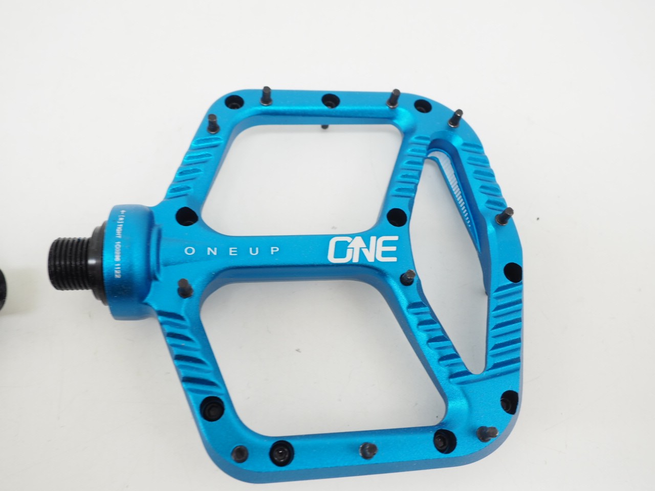 New! One Up Components Blue Aluminum Platform MTB Pedals 115x105mm 386g