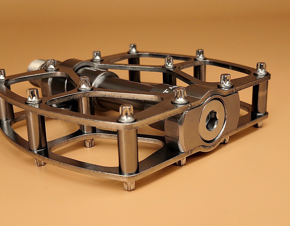 290g Ultralight Titanium Bicycle Pedals Sealed Bearing Mountain Bike Flat Pedals
