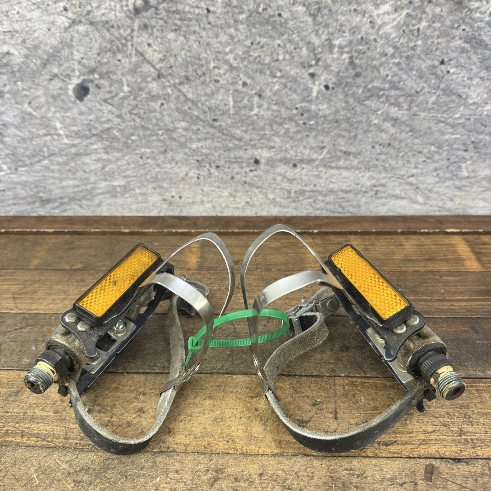 Vintage MKS Quill Bike Pedals 9/16 Black Fuji MIRA Toe Clips YFC Straps 80s