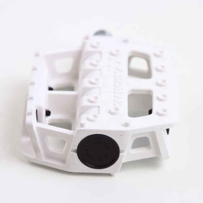 MKS Grafight-XX Pedals 9/16″ Concave Fiberglass/Composite Body White from Japan