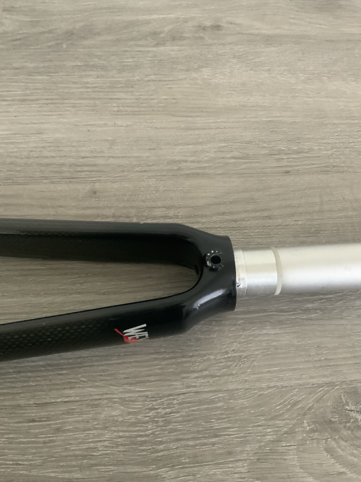 WEYLESS CARBON FORK 700C 1 1/8 INCH THREADLESS 163 MM STEERER 570 GRAMS