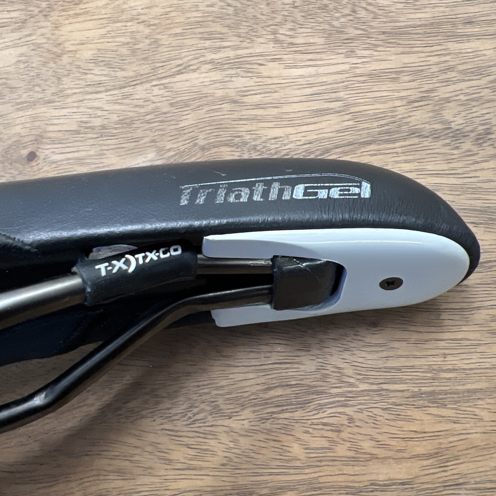 Selle San Marco Kuota TriathGel T-X)TX-CO Carbon Saddle 132x280mm