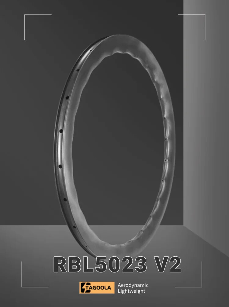 Ultra Light 700c Road Bike Carbon Disc Brake Wave Rim 24 Holes Clincher Tubeless
