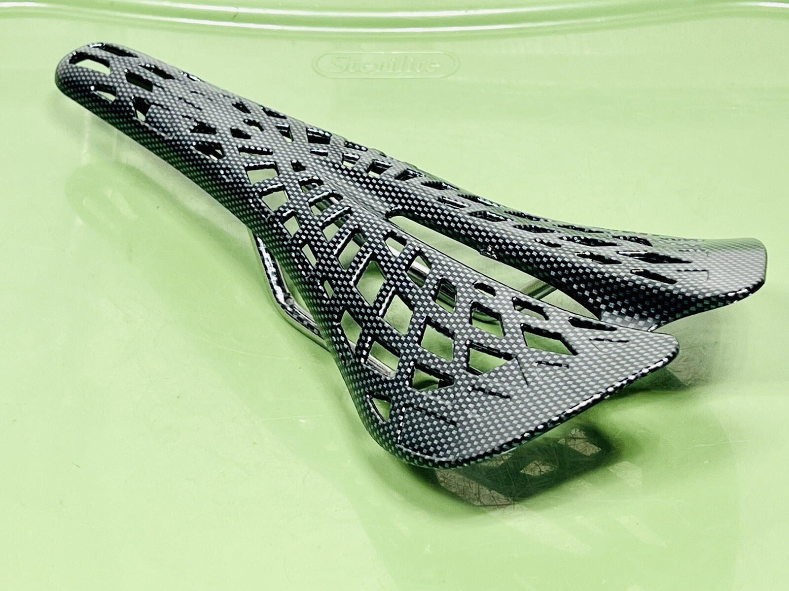 Spyder Pro Design Racing composite ultralight road / MTB Bike Saddle 185 grams