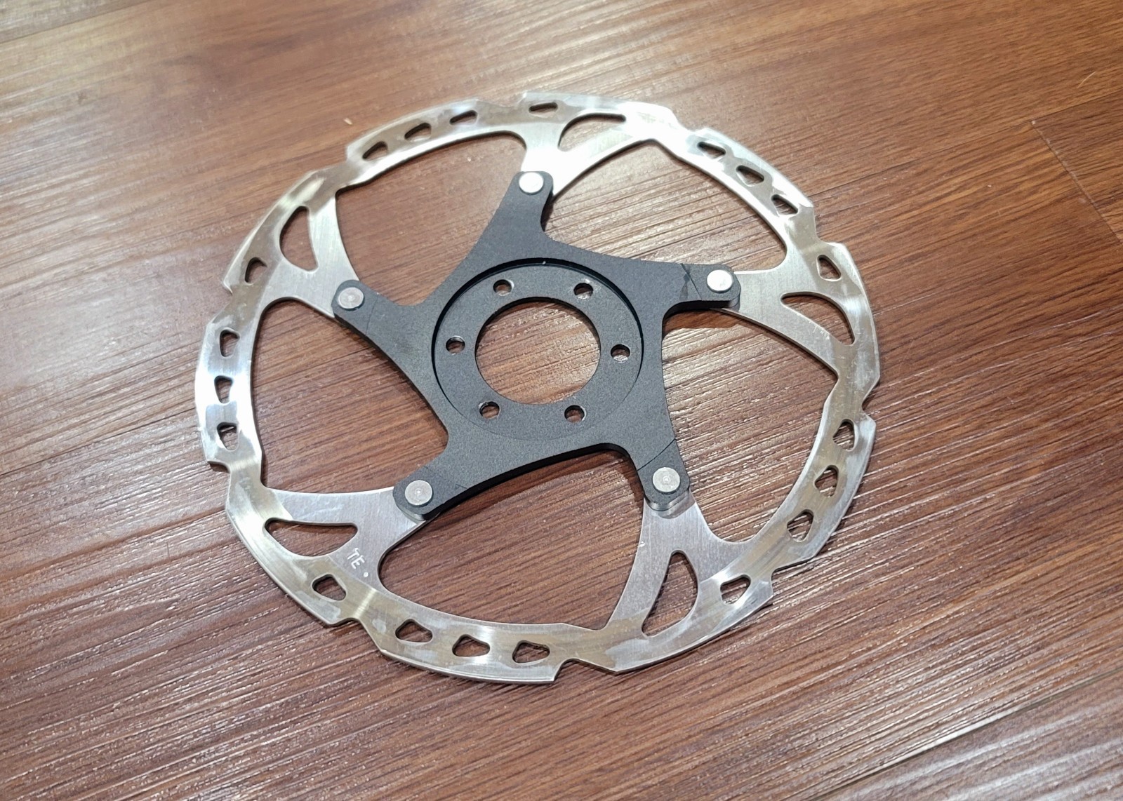 Shimano SM-RT76-M Disc Brake Rotor 180mm – lightly used