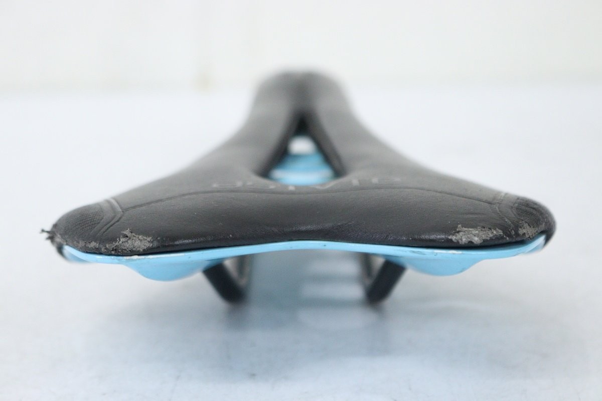 ASTUTE SKYLINE VT Saddle TITANV