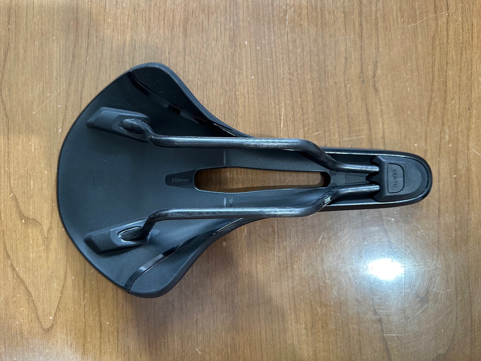 Fizik Vento Antares R1 150 mm Road Cycling Bike Saddle CARBON Rails, Black
