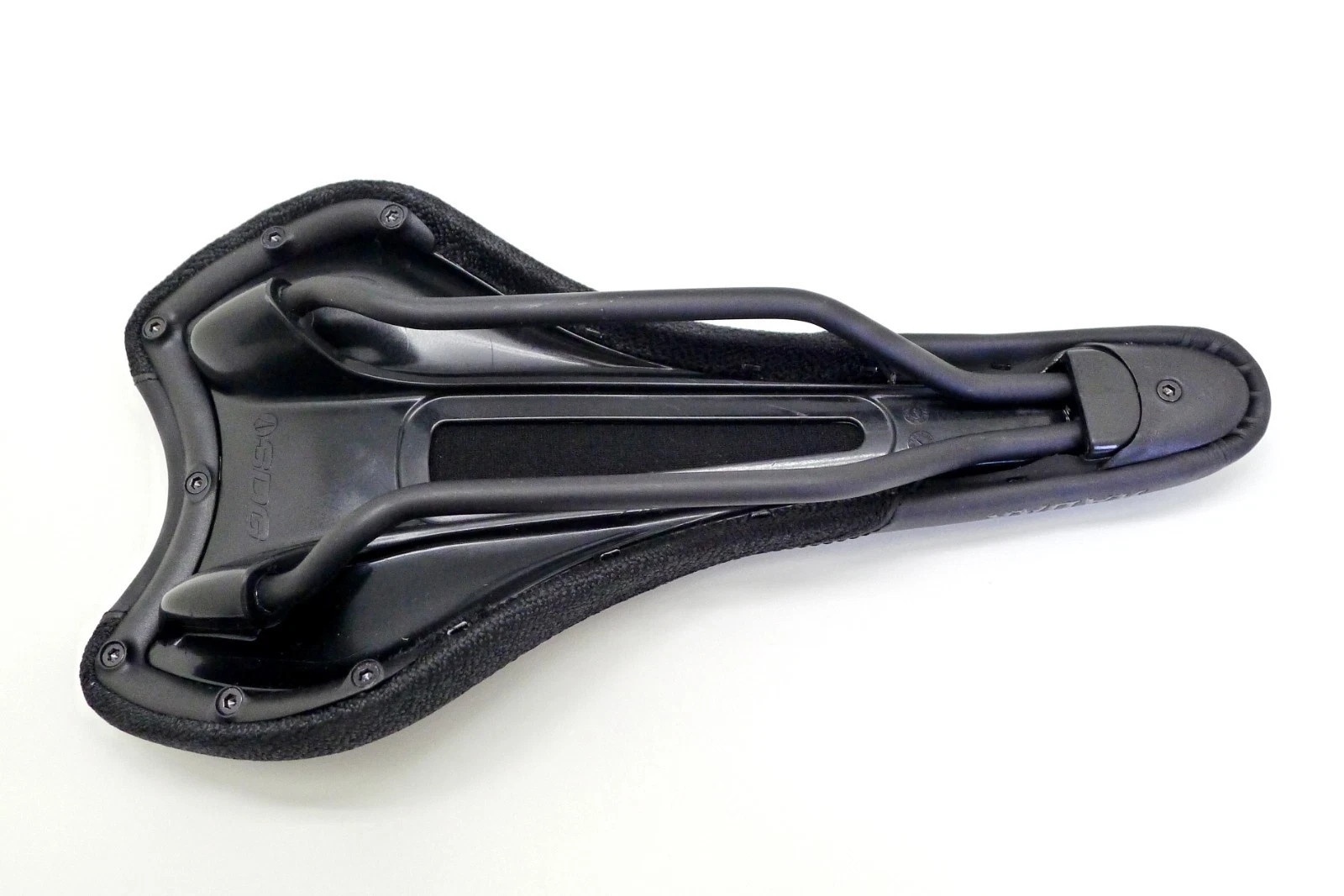 SDG Radar Saddle – Lux-Alloy Rail – Black/Black