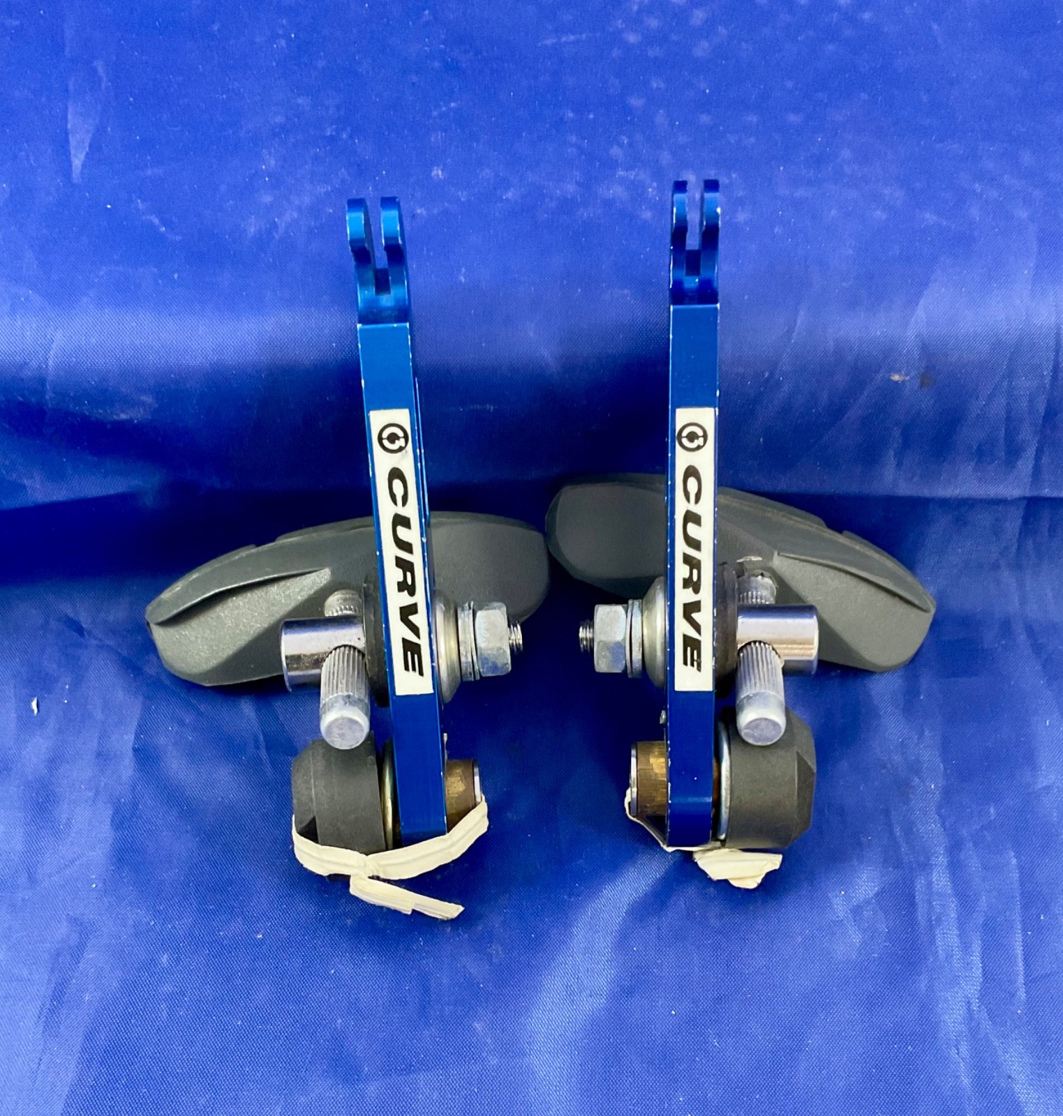 90’s CURVE CNC CANTILEVER BRAKE SET (CALIPERS,PADS,BRIDGE,HARDWARE) BLUE BMX NOS