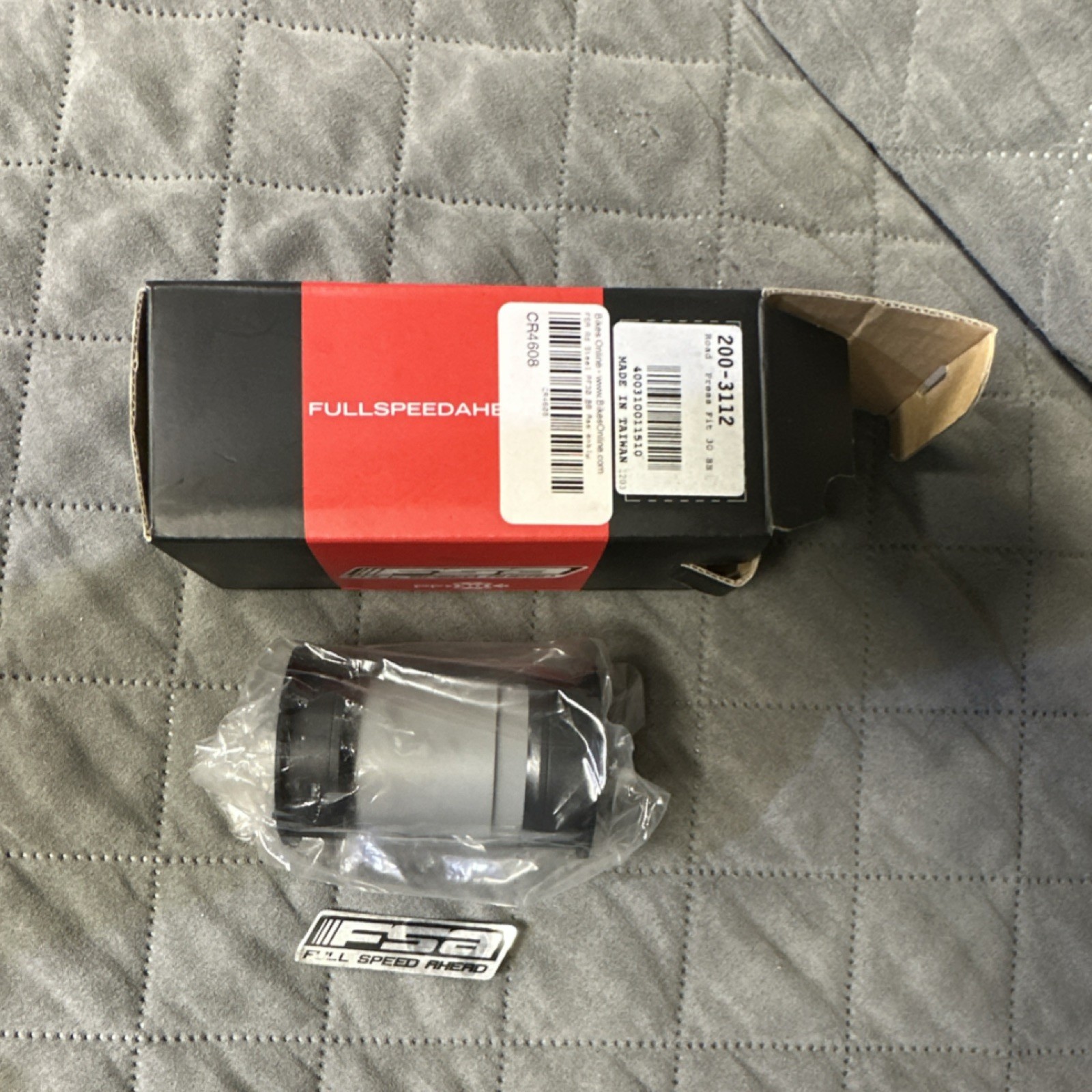 FSA Bottom Bracket ￼press Fit 30BB Road 200-3112 New