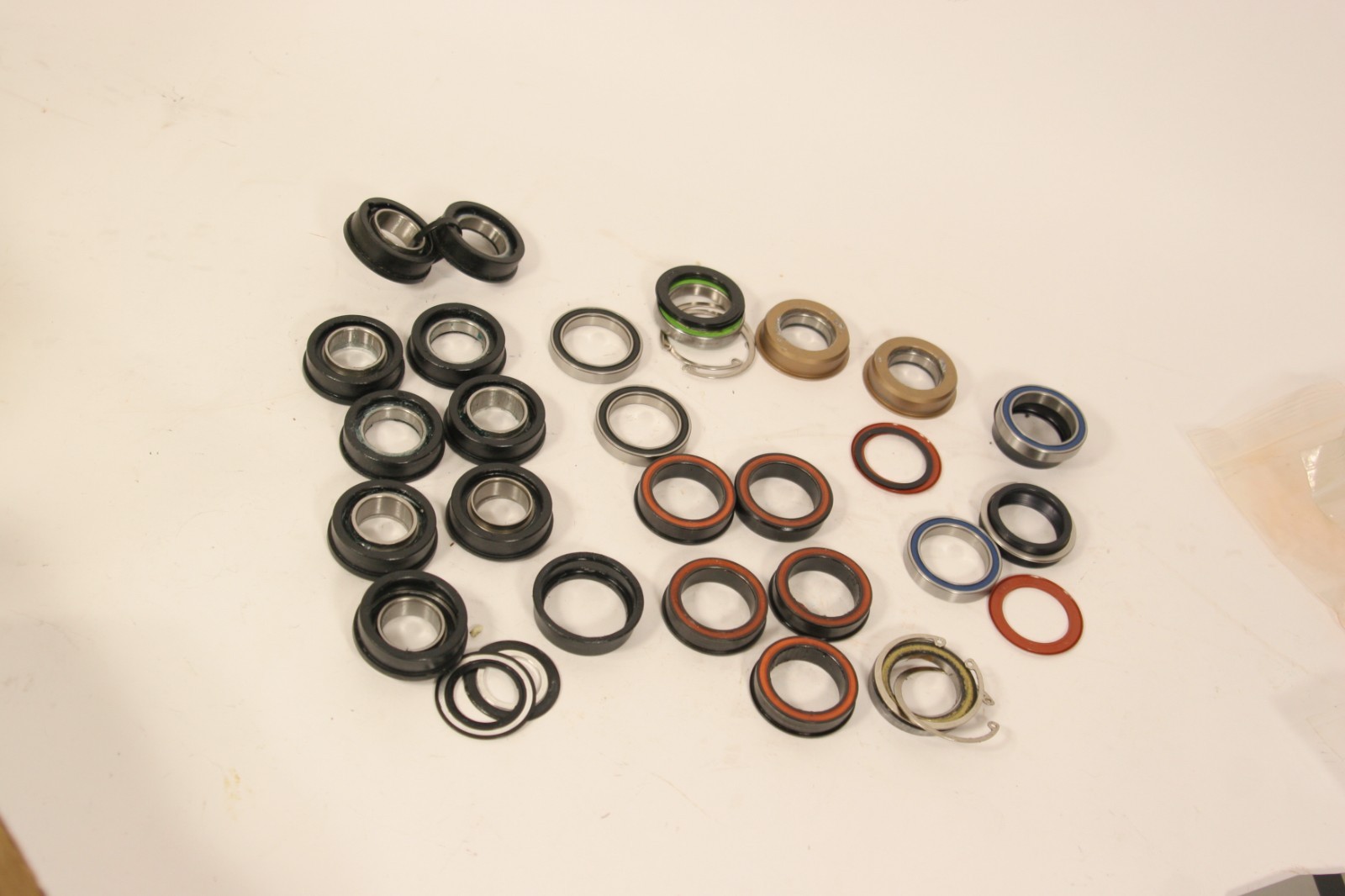 Lot of Press Fit & BB30 Bottom Brackets & Misc Bearings PFB