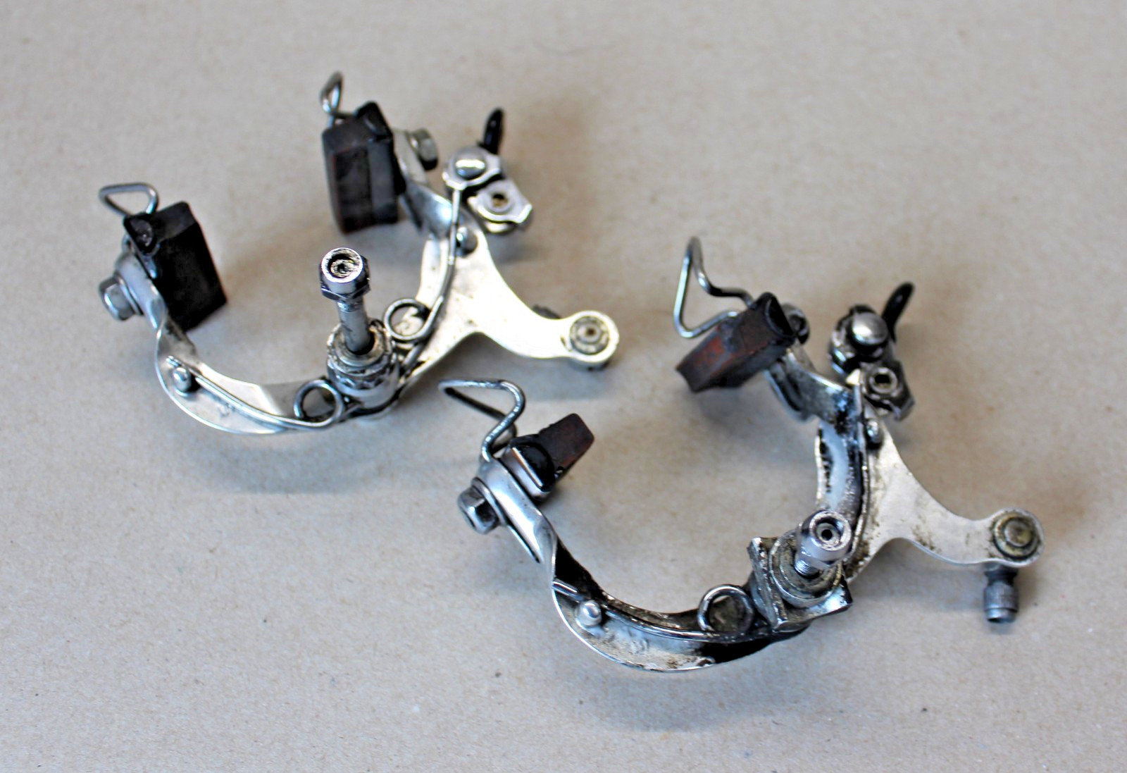 Shimano 600 Arabesque Road Caliper Brakes nutted