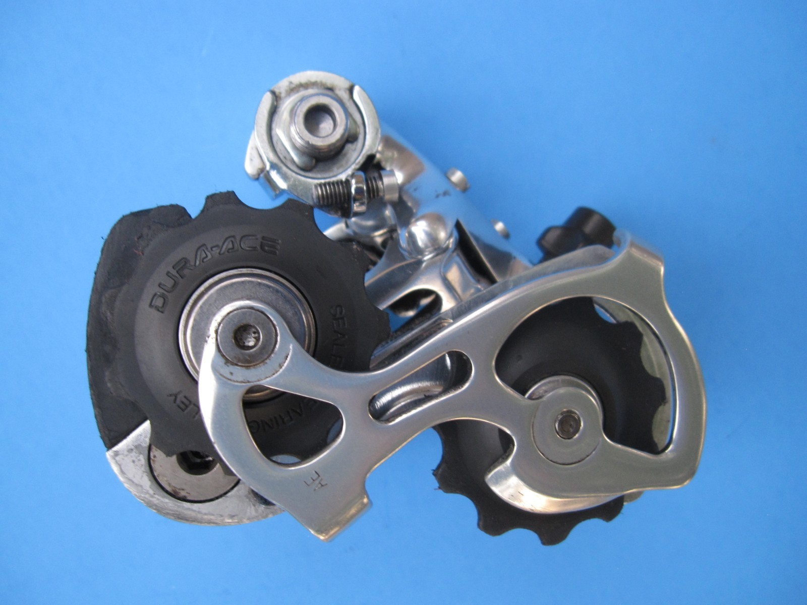Shimano Dura-Ace rear derailleur, RD-7700, short cage, 9-speed