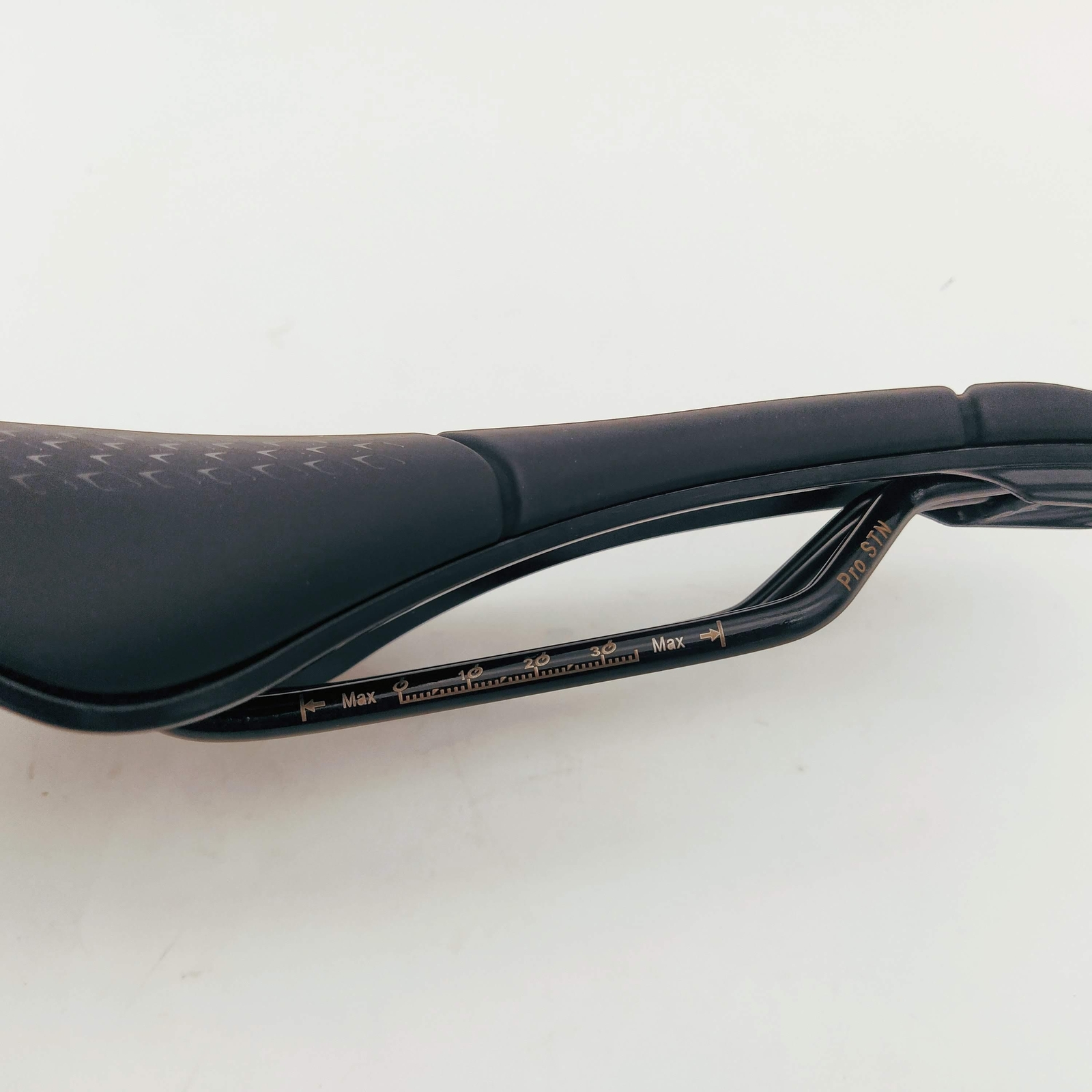 Prologo Scratch M5 Pas MTB Road Triathlon Bicycle Saddle STN Rail Black