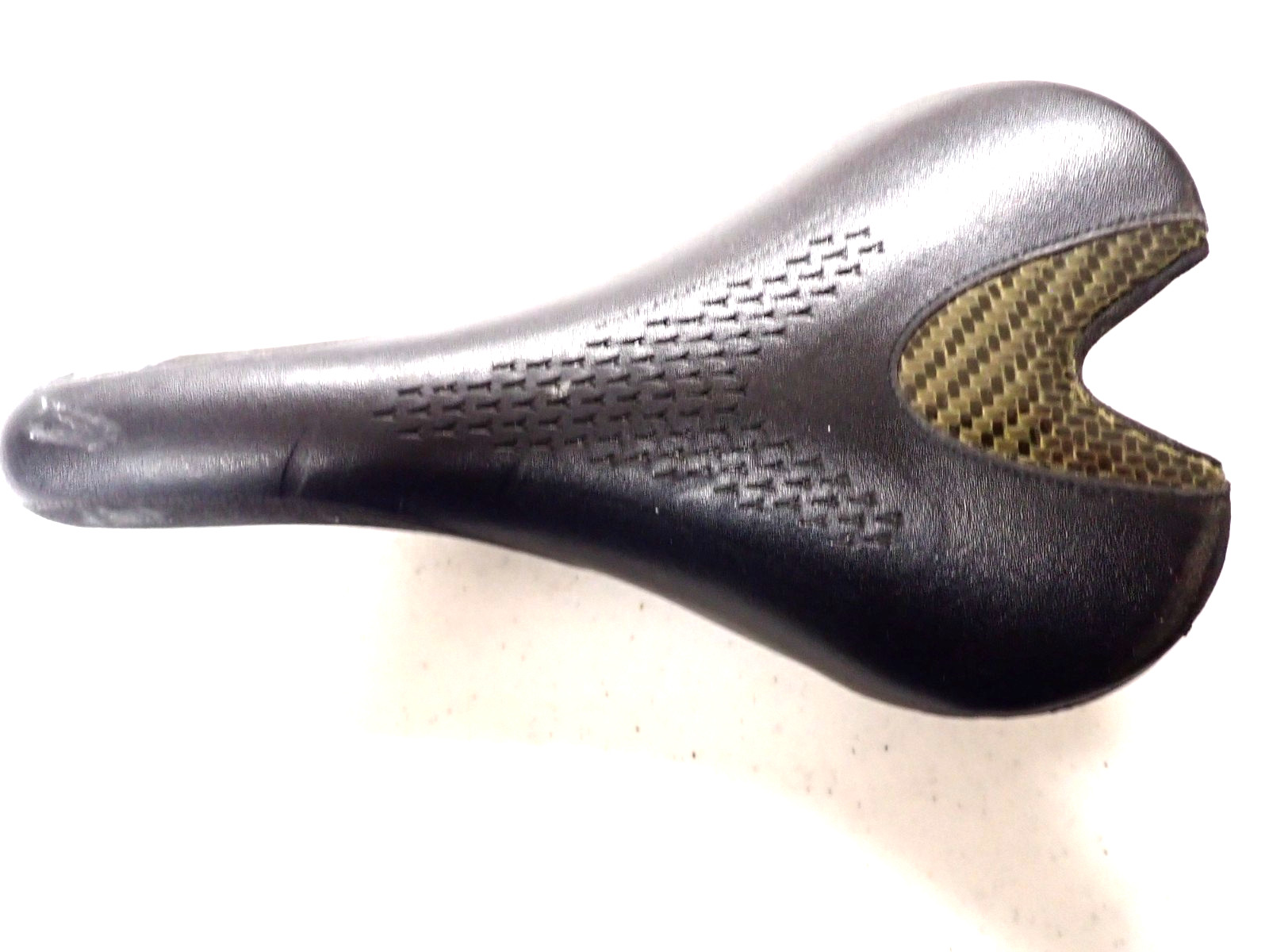 Fizik Aliante Twin Flex Road Bike Perforated Saddle with Carbon Braided Rails