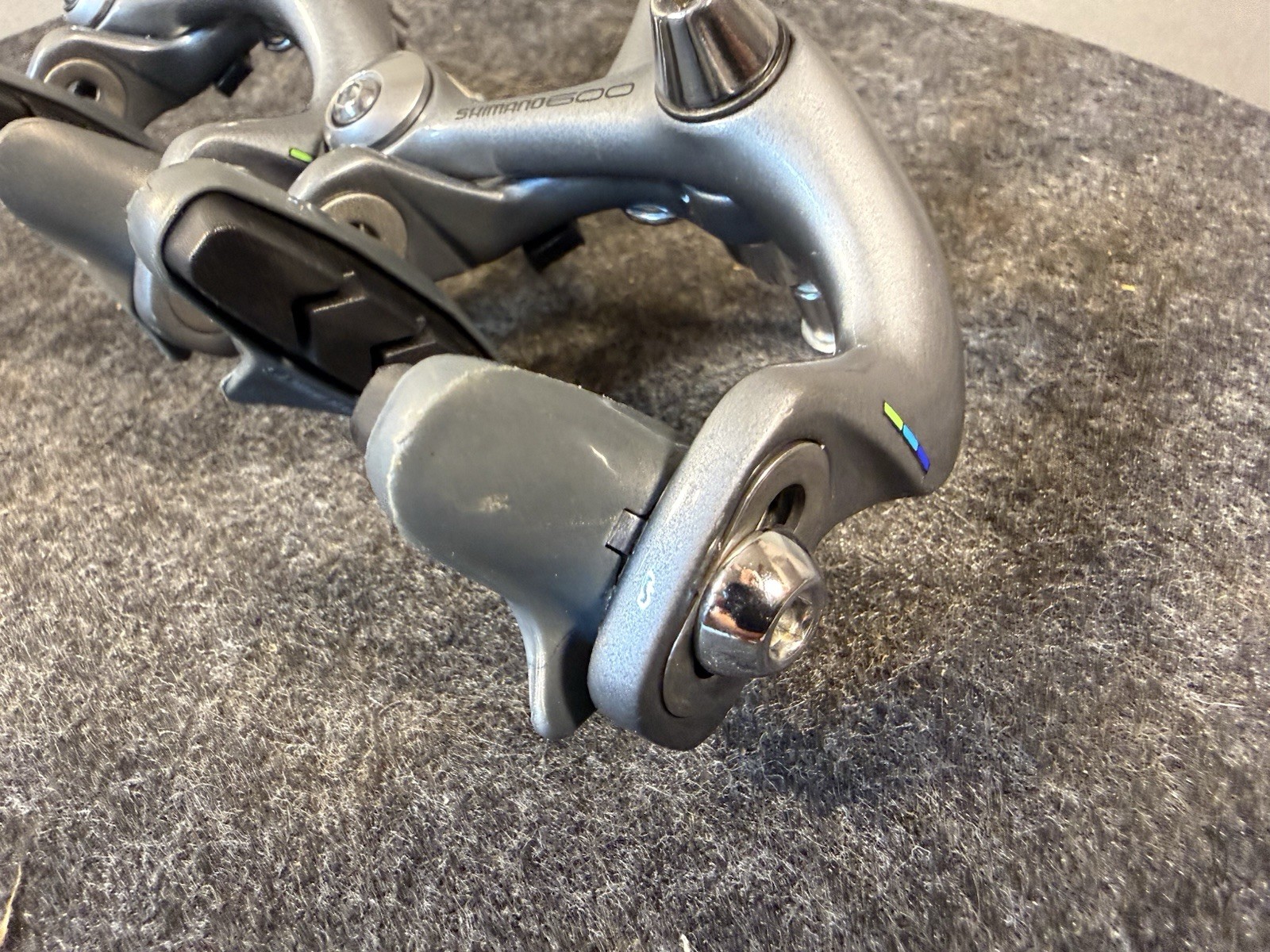 New-Old-Stock Shimano 600/Ultegra Brake Caliper Set…BR-6400.