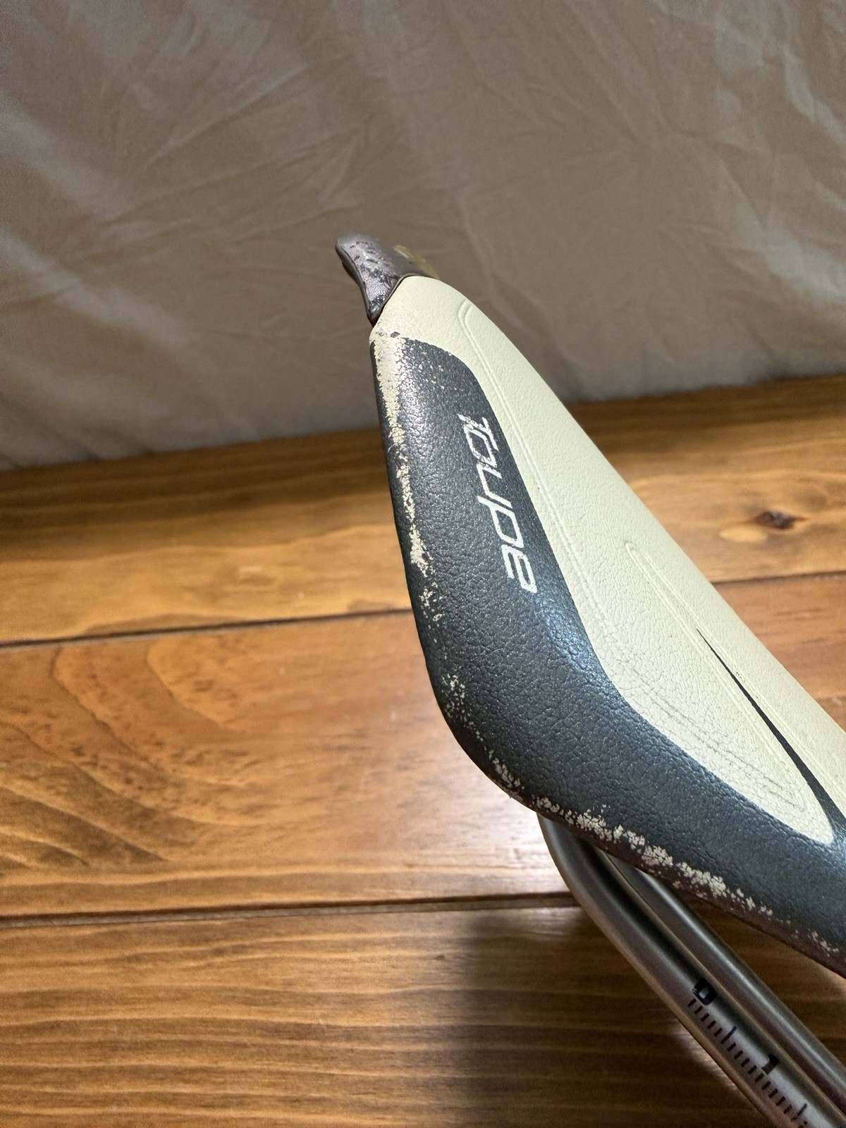 Specialized Toupe Cutaway Road Bike Saddle/Seat White/Gray 143 mm