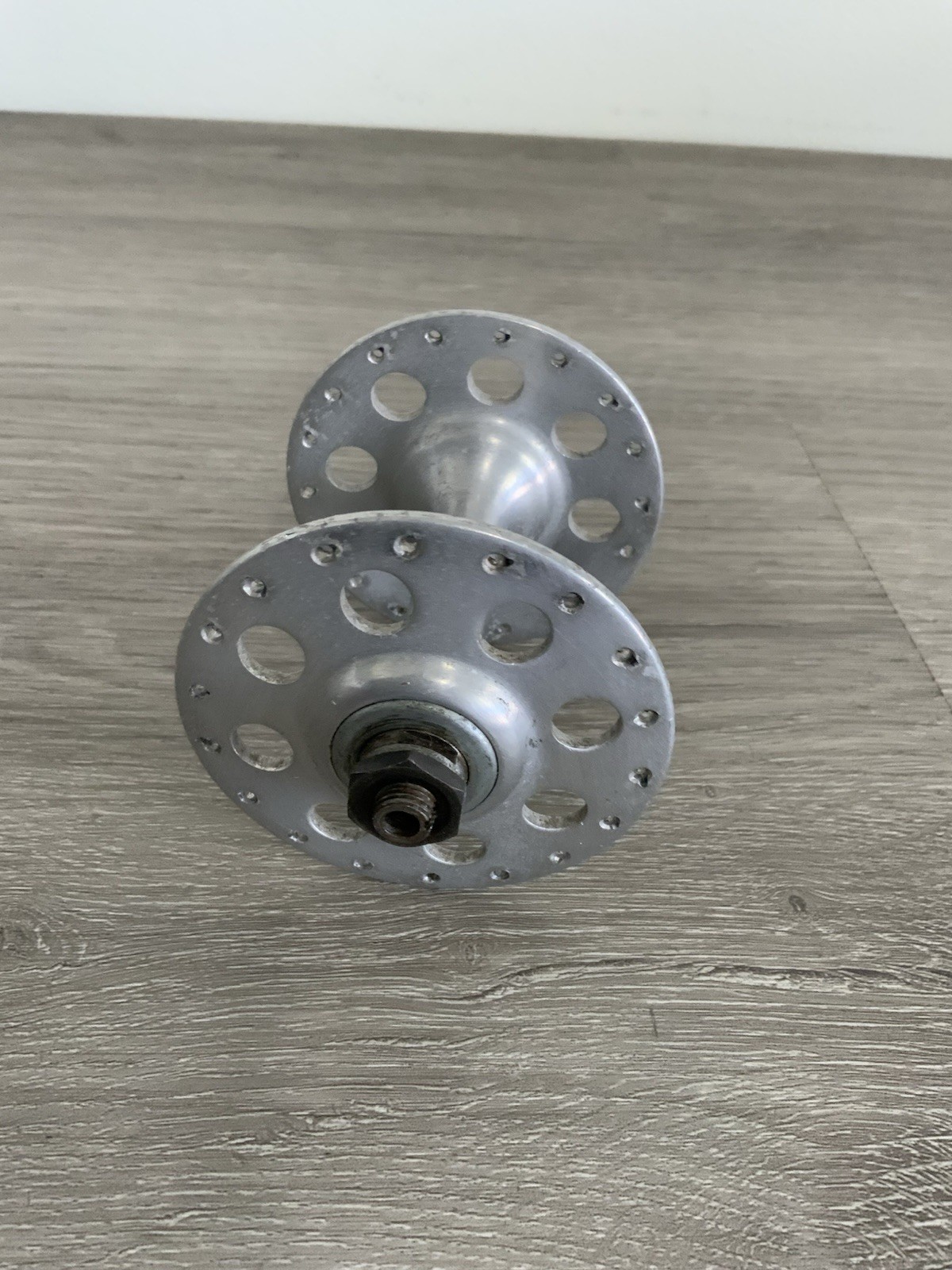 CAMPAGNOLO TIPO FRONT HUB 36 HOLE 100 MM SPACING HIGH FLANGE