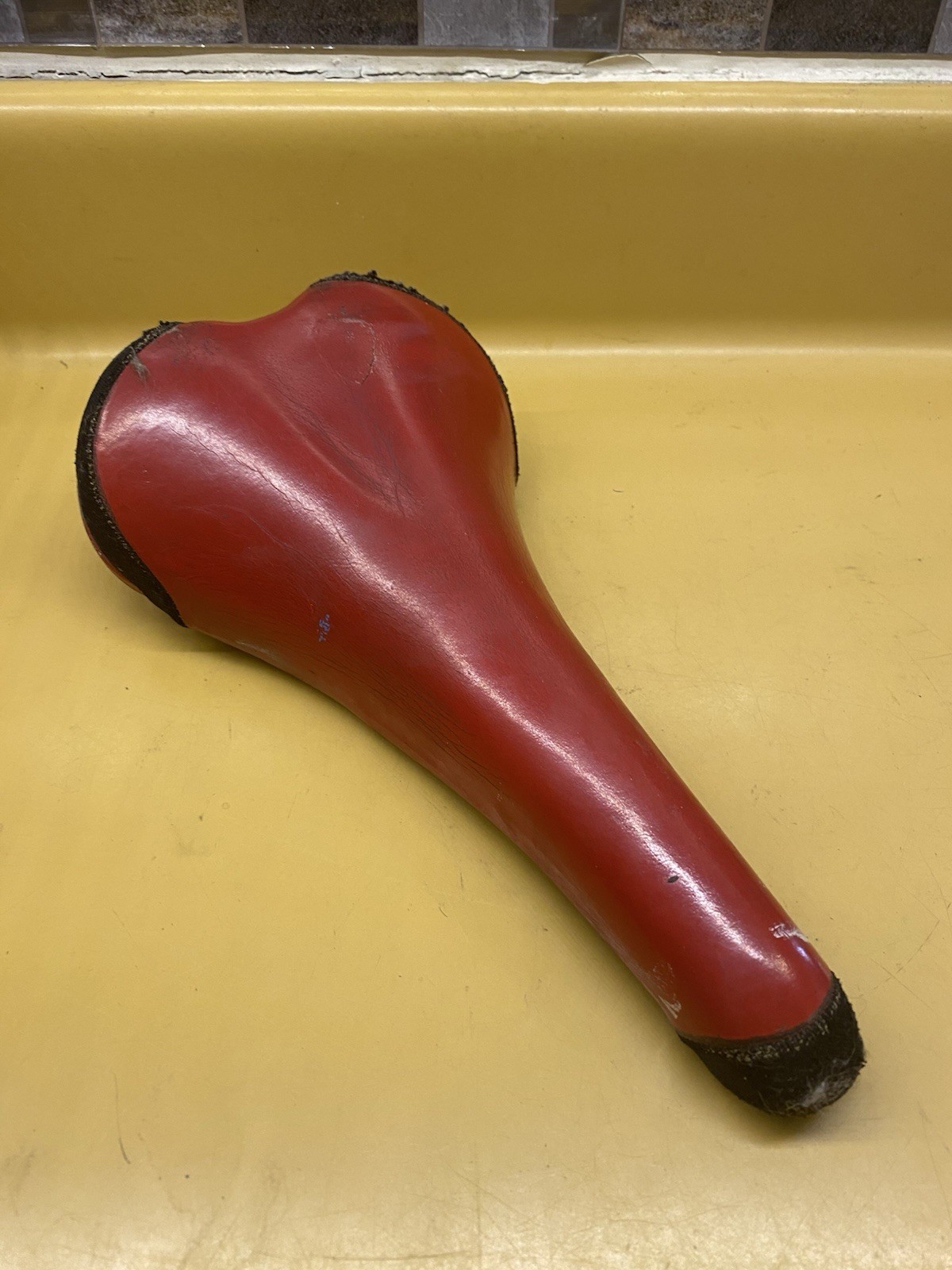 Red Avocet O2 Air 270mm x 145mm Titanium Rail Saddle