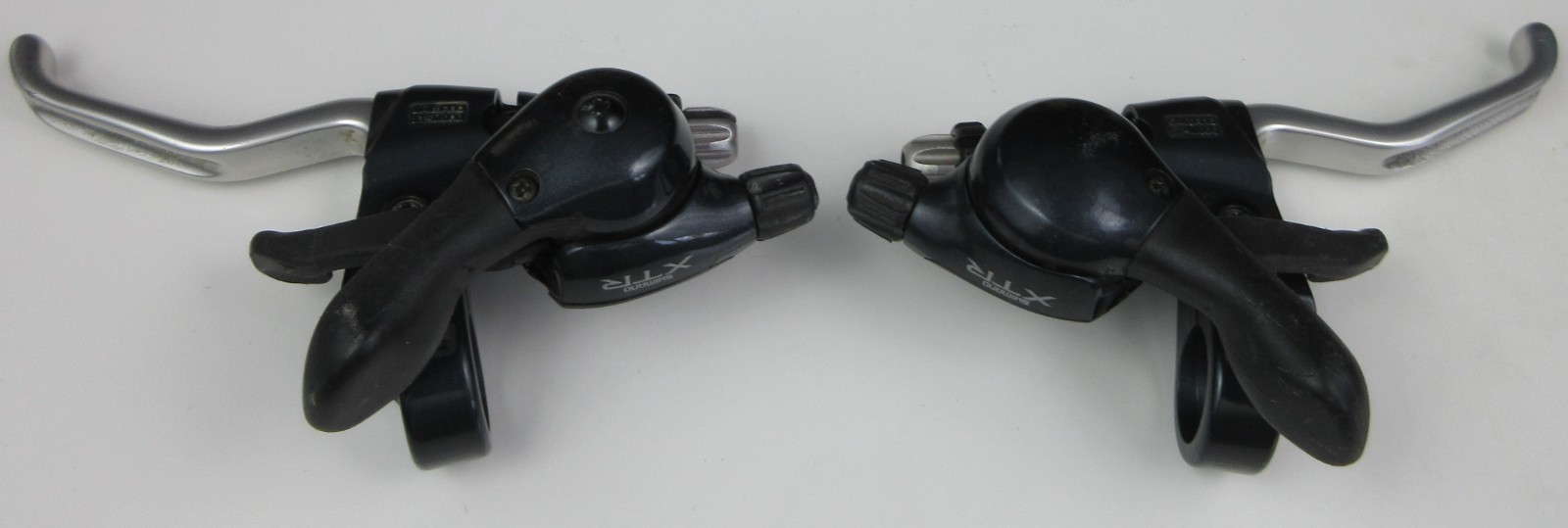 Shimano XTR ST-M900 3×8 Speed Shifter – Brake Levers Excellent!