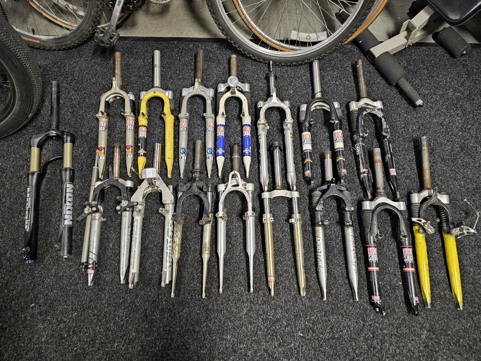 Vintage Suspension Forks, 26″ ROCKSHOX, Manitou, Specialized, RST. Etc