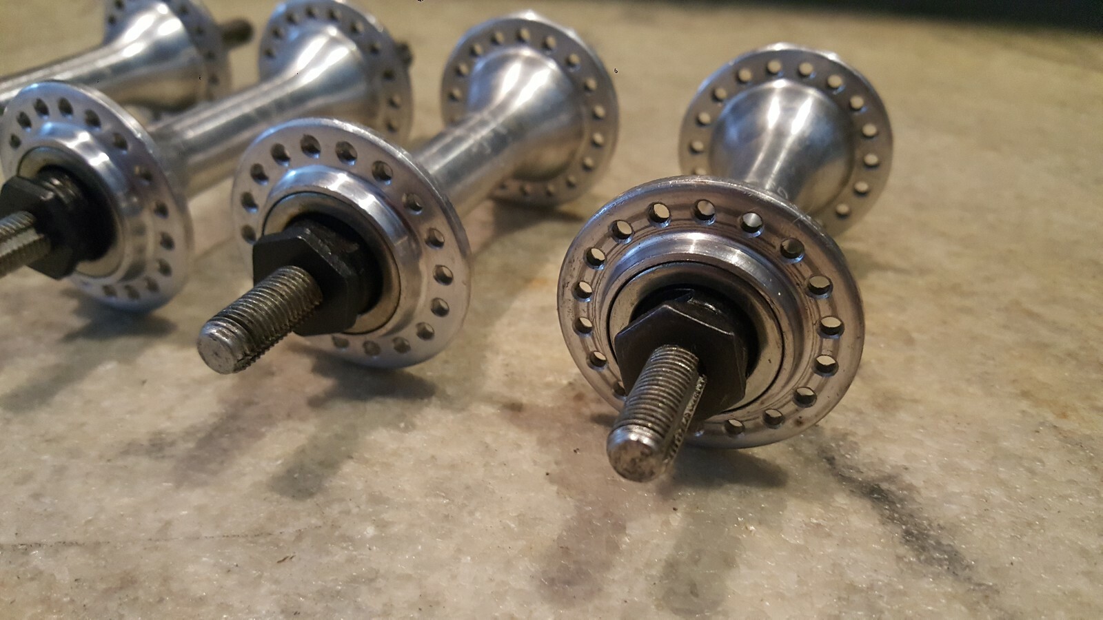 (1) Vintage Maillard 36h Low Flange Hub 96mm France 1985 Skinny Axle