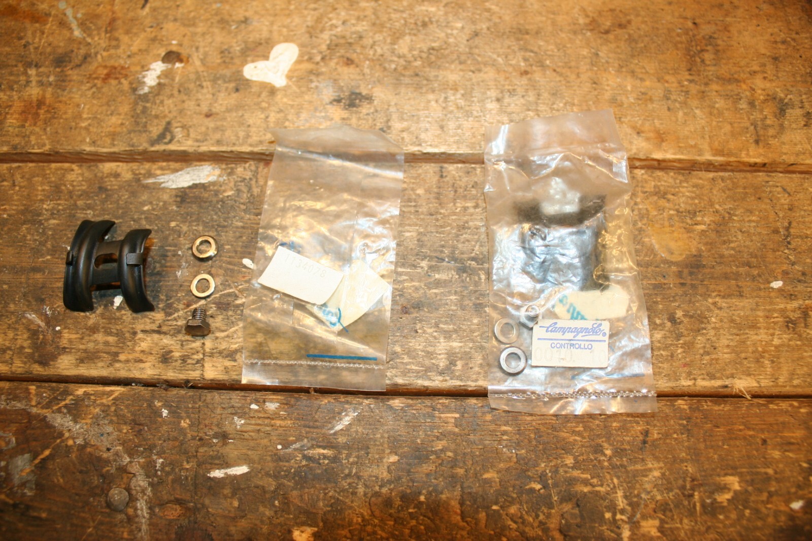 NOS CAMPAGNOLO Bottom Bracket Metal Cable Guide • Part #1134078 New-in-Package