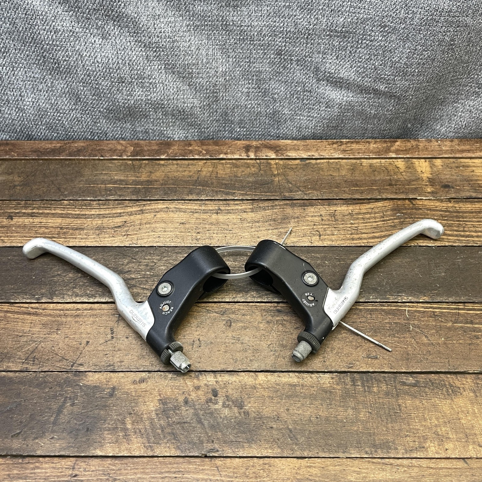 Vintage Shimano Deore BL-MT60 Brake Levers Pair 4-Finger 80s MTB Japan Black
